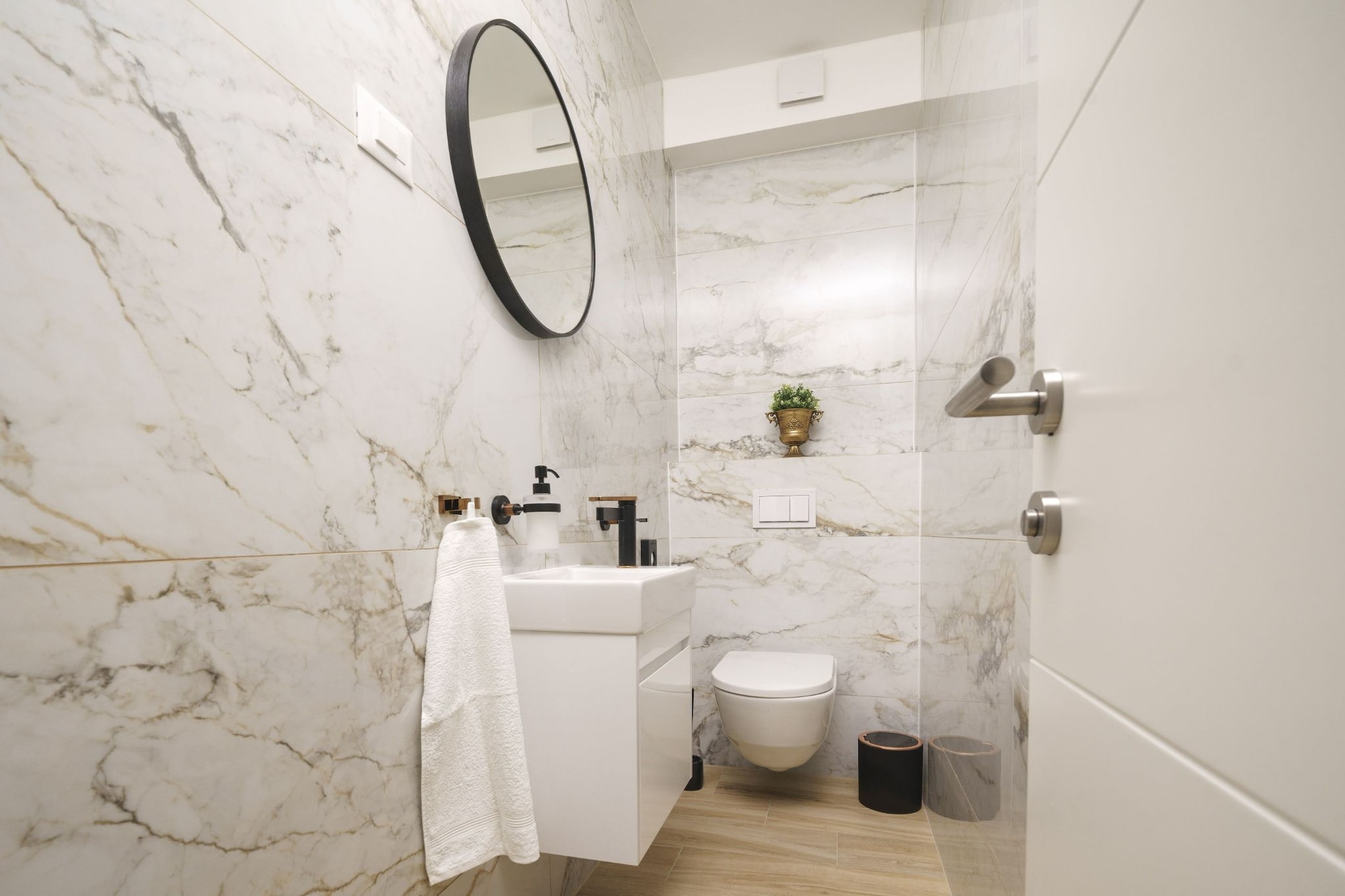 Villa Tria Quercus - Two Bedroom Villa with Terrace and Swimping pool-Badkamer