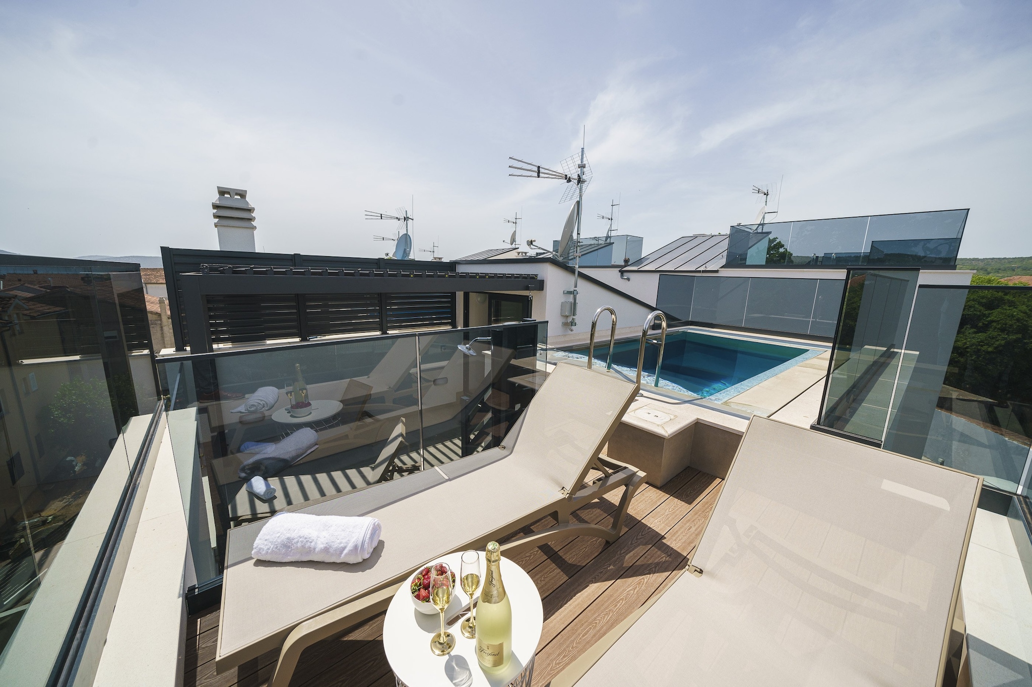 Villa Tria Quercus - Two Bedroom Villa with Terrace and Swimping pool-Buitenlucht
