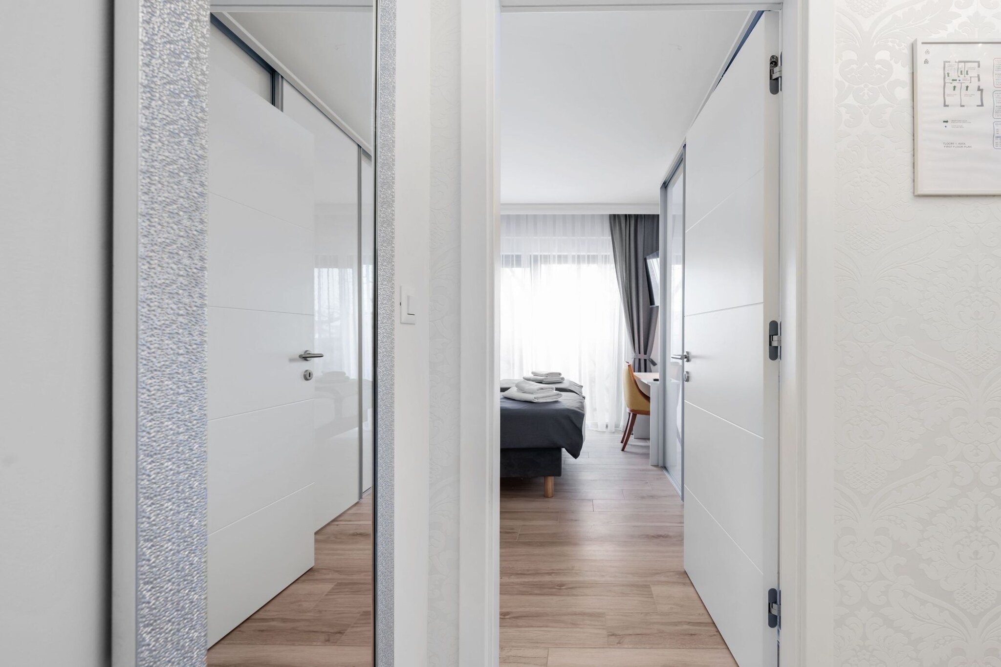 Villa Tria Quercus - Two Bedroom Villa with Terrace and Swimping pool-Binnen