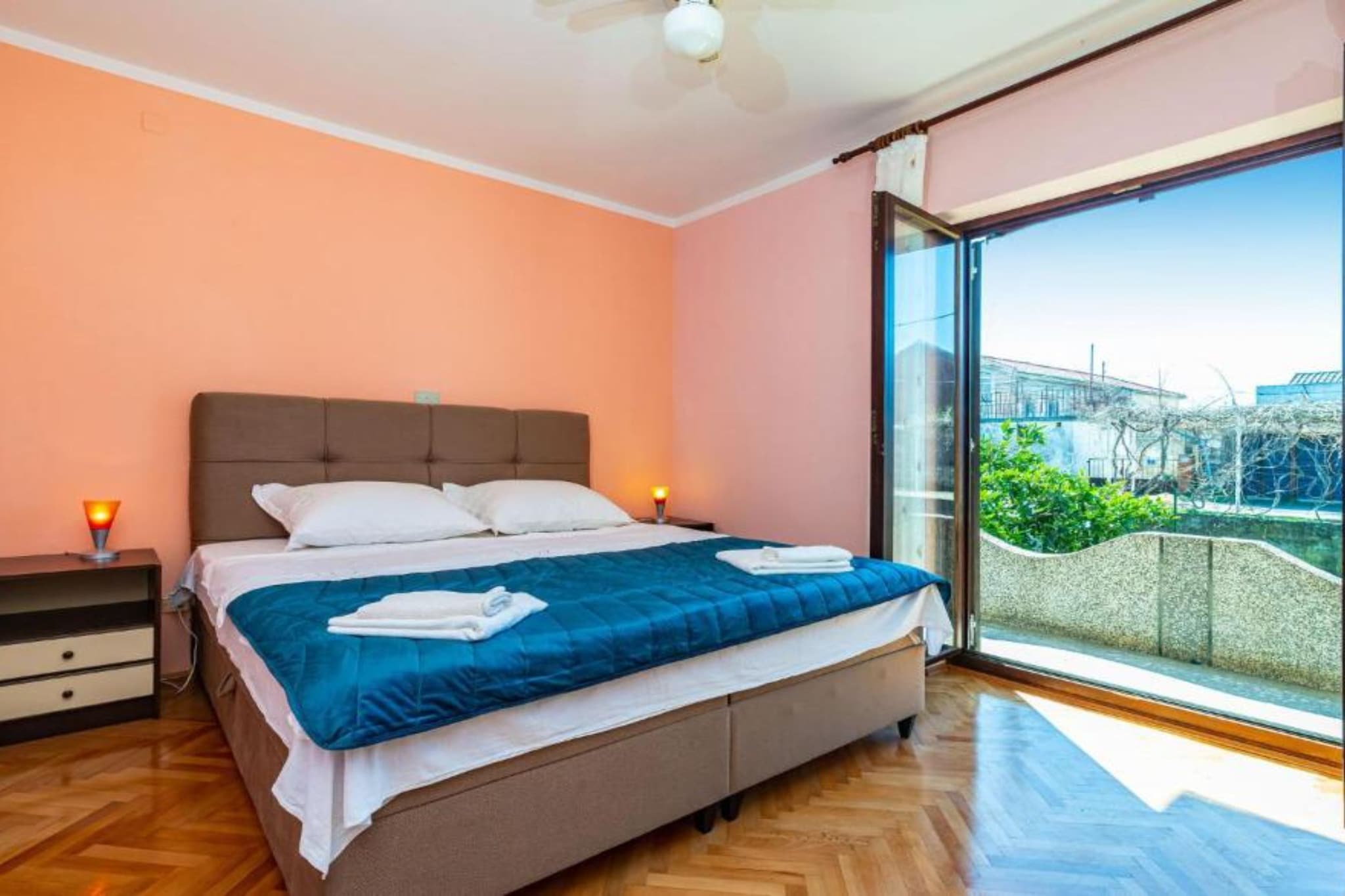 Apartment Serđa - Two Bedroom Apartment with Terrace-Schlafzimmer