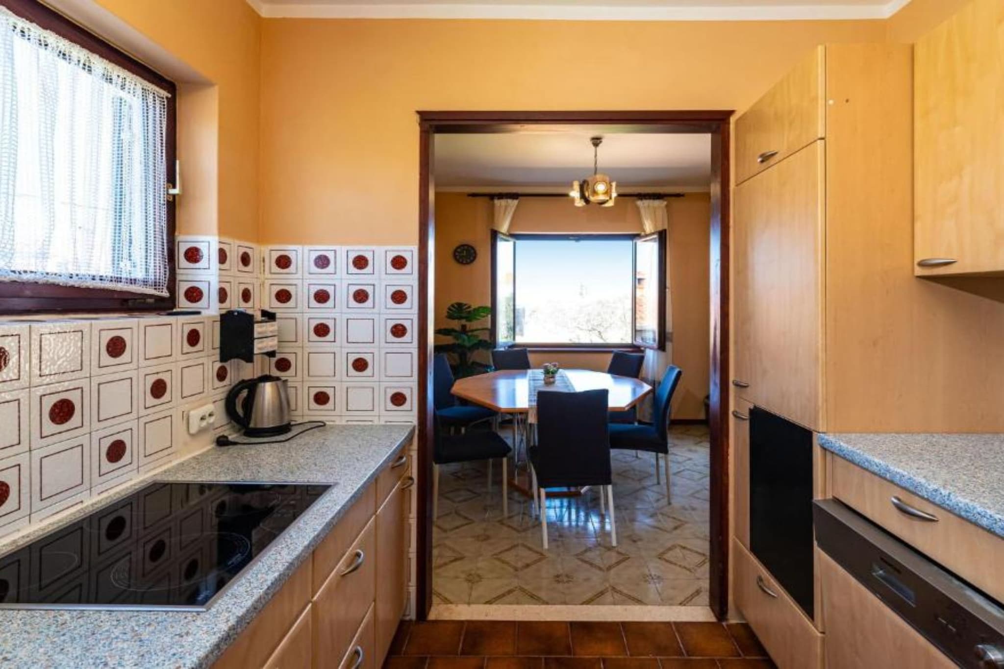 Apartment Serđa - Two Bedroom Apartment with Terrace-Küche