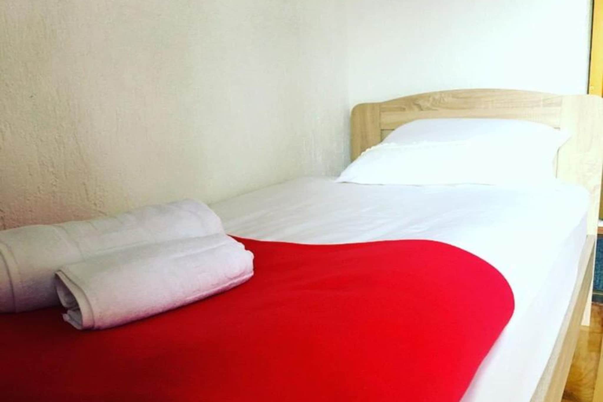 Holiday Home with Three Bedrooms and Garden-Bedroom