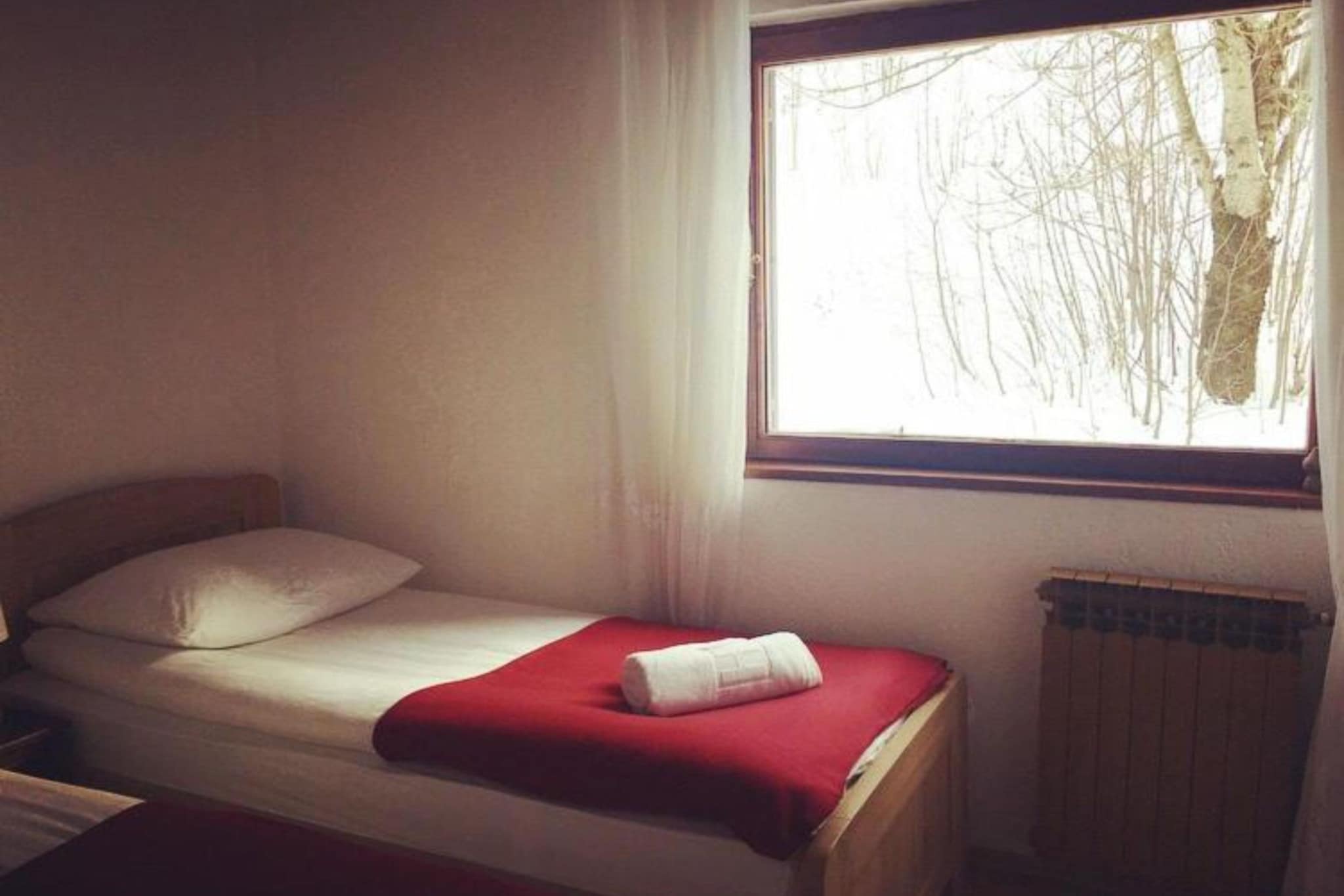 Holiday Home with Three Bedrooms and Garden-Bedroom