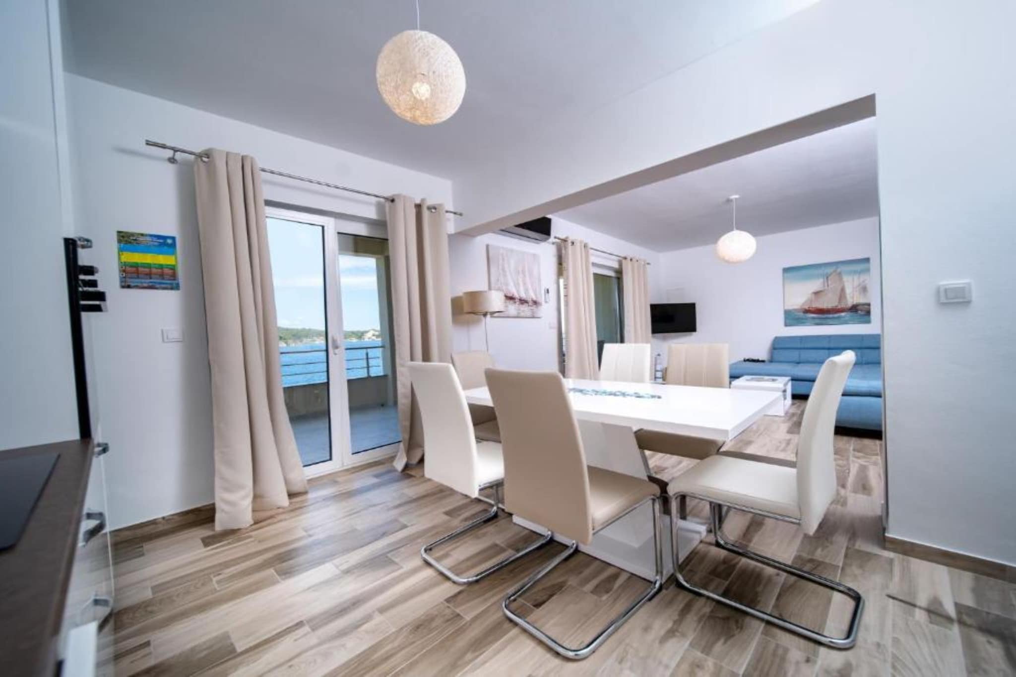 Apartments Villa Oceanus - Sea View Apartment 1 Golden sun-Dining room