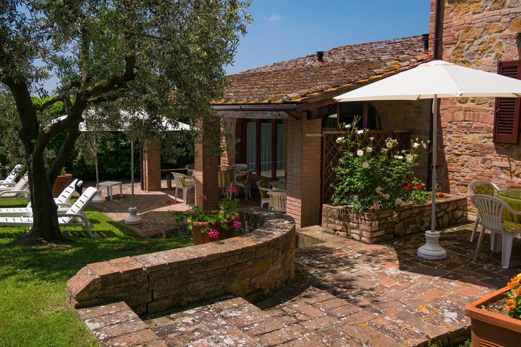 Exterior Summer