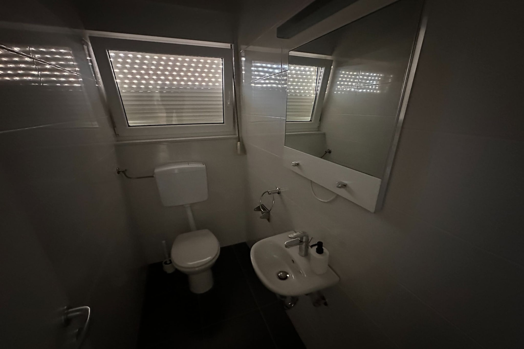 Apartments Neos - Three Bedroom Apartment with Balcony A3-Bathroom