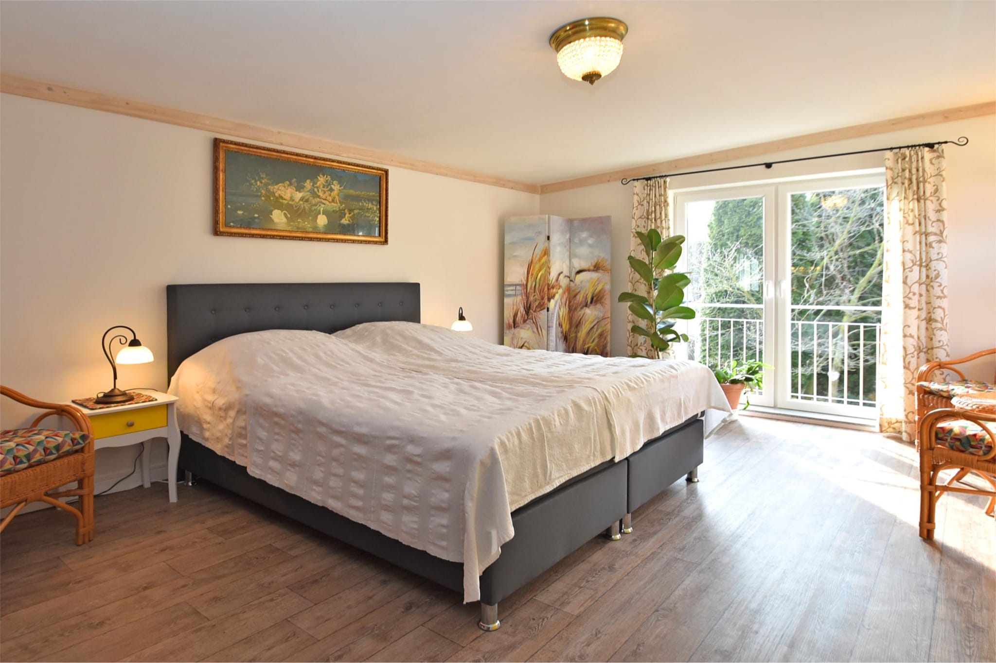 Ground floor: (Entrance, hall, Living room(TV(satellite), fireplace, stereo unit), Large kitchen(dining table, radio, toaster, cooker(4 ring stoves, ceramic, electric), hood, coffee machine(filter), oven, microwave, dishwasher, fridge), bathroom(shower, washbasin, toilet, hairdryer))\n\nOn the 1st floor: (bedroom(double bed(180 x 200 cm)), bedroom(double bed(200 x 200 cm)))\n\nheating(gas, floor heating), terrace(private, 20 m2), garden(shared with the owner , partially fenced, 150 m2), garden furniture, BBQ(charcoal), parking, parasol