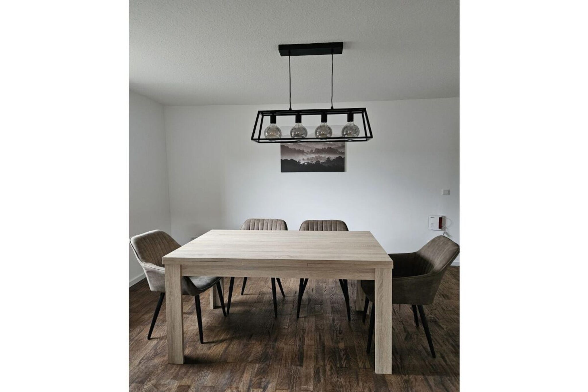 490403-Dining room