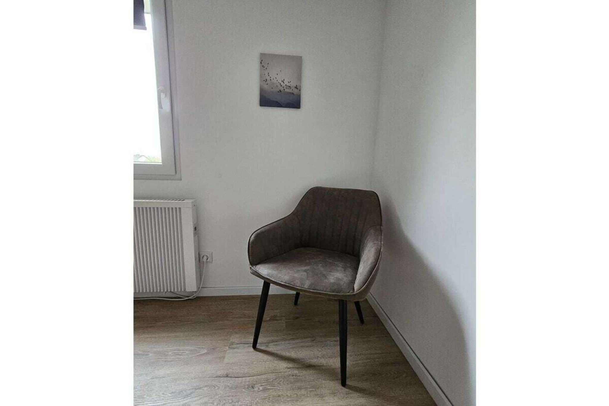 490403-Bedroom