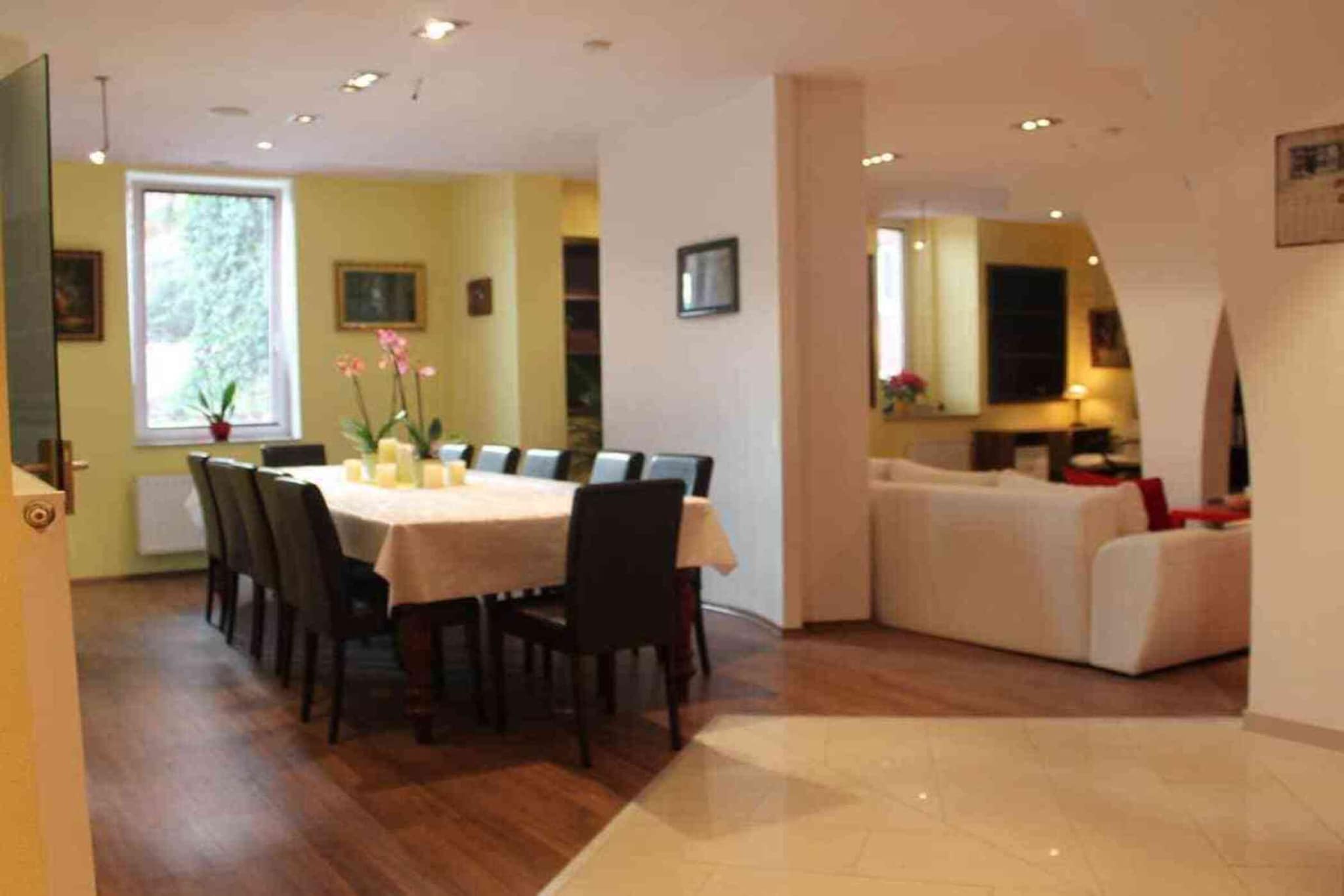 77179-Dining room
