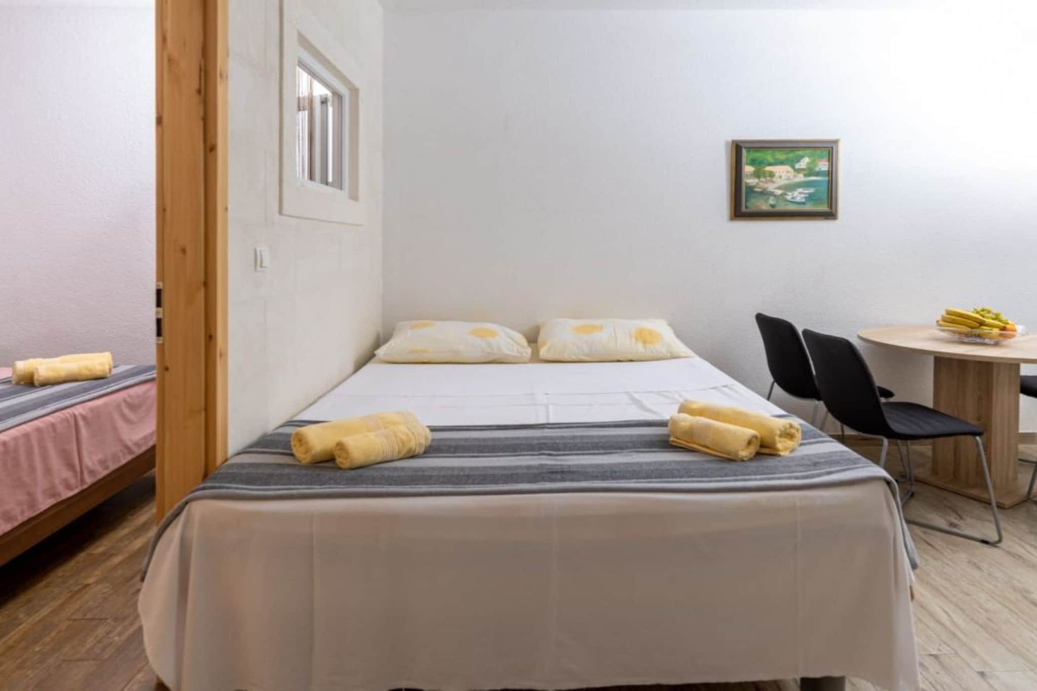 Apartments Šer Zane - One Bedroom Apartment with Terrace and Sea View (3)-Chambre