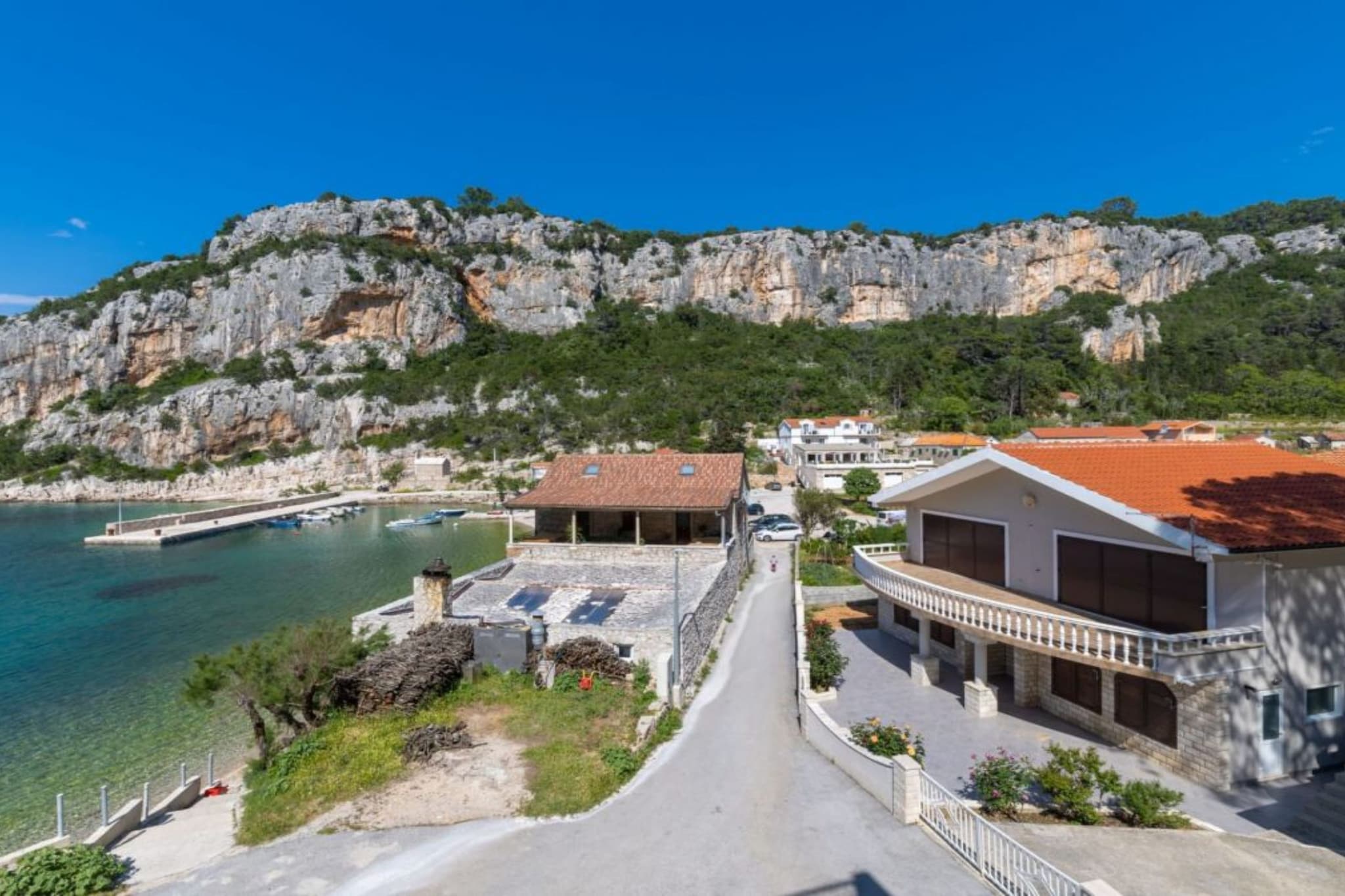 Apartments Šer Zane - One Bedroom Apartment with Terrace and Sea View (5)-Extérieur