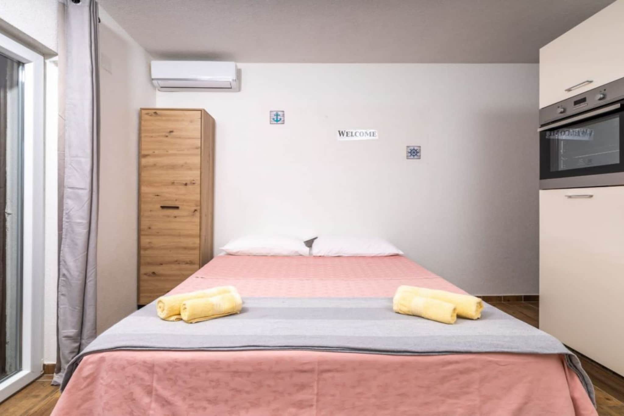 Apartments Šer Zane - One Bedroom Apartment with Terrace and Sea View (5)