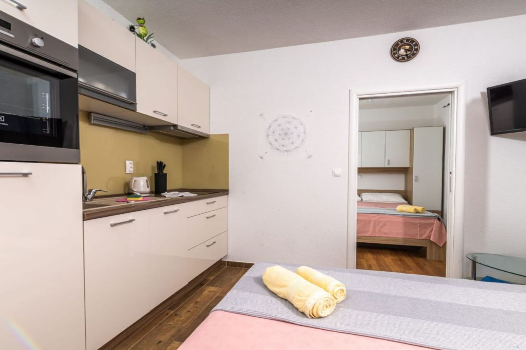 Apartments Šer Zane - One Bedroom Apartment with Terrace and Sea View (5)-Cuisine