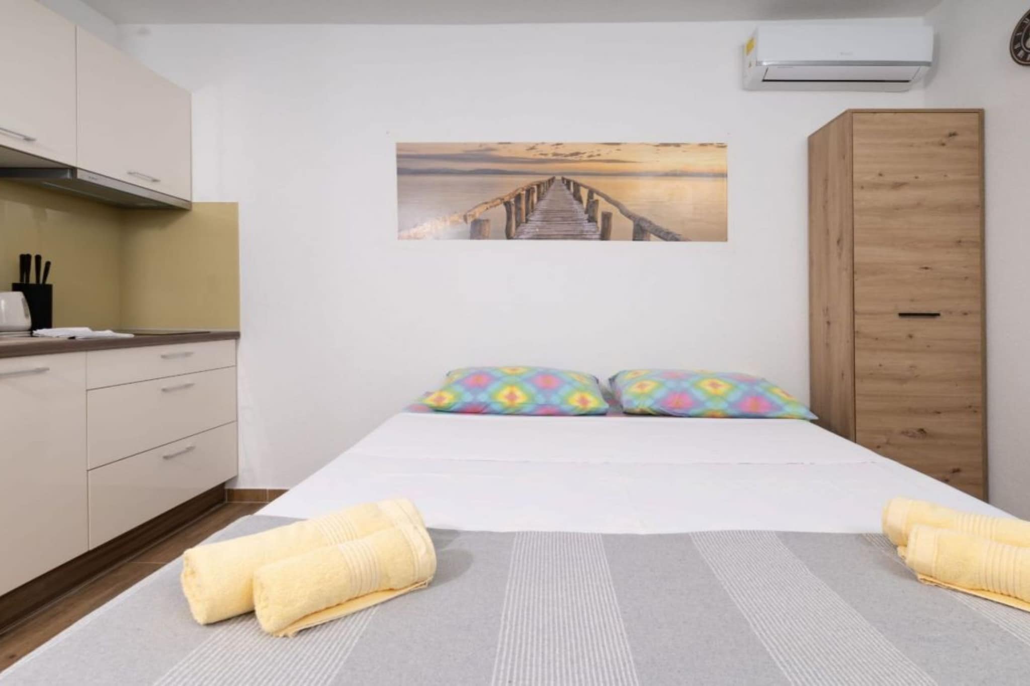 Apartments Šer Zane - One Bedroom Apartment with Terrace and Sea View (6)-Chambre