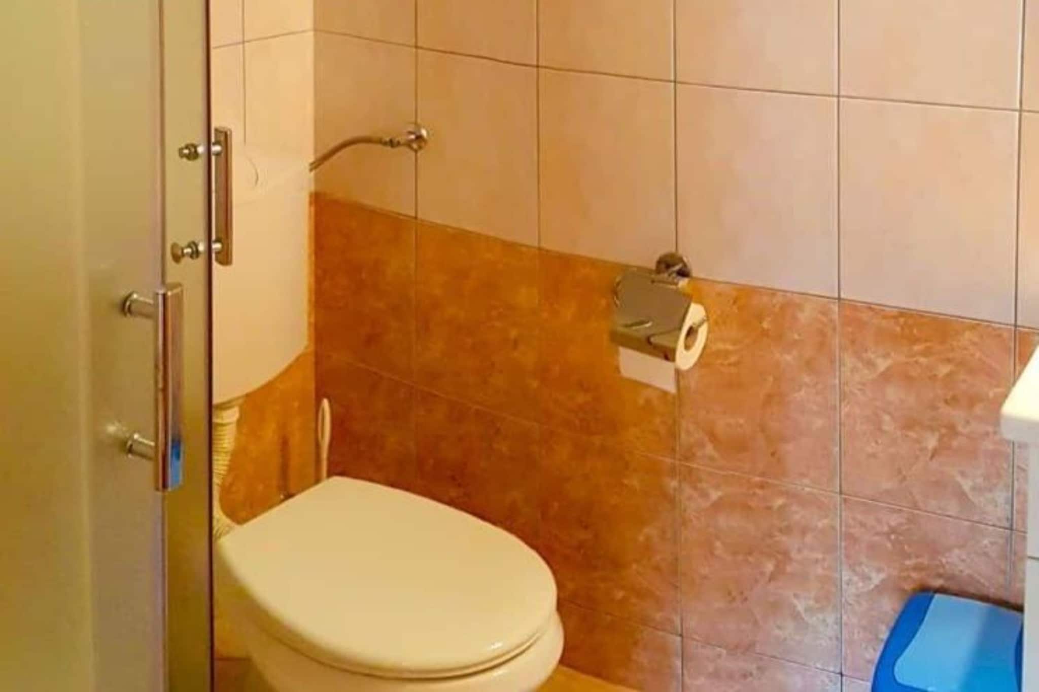 Apartments Šer Zane - One Bedroom Apartment with Terrace and Sea View (7)-Salle de bain