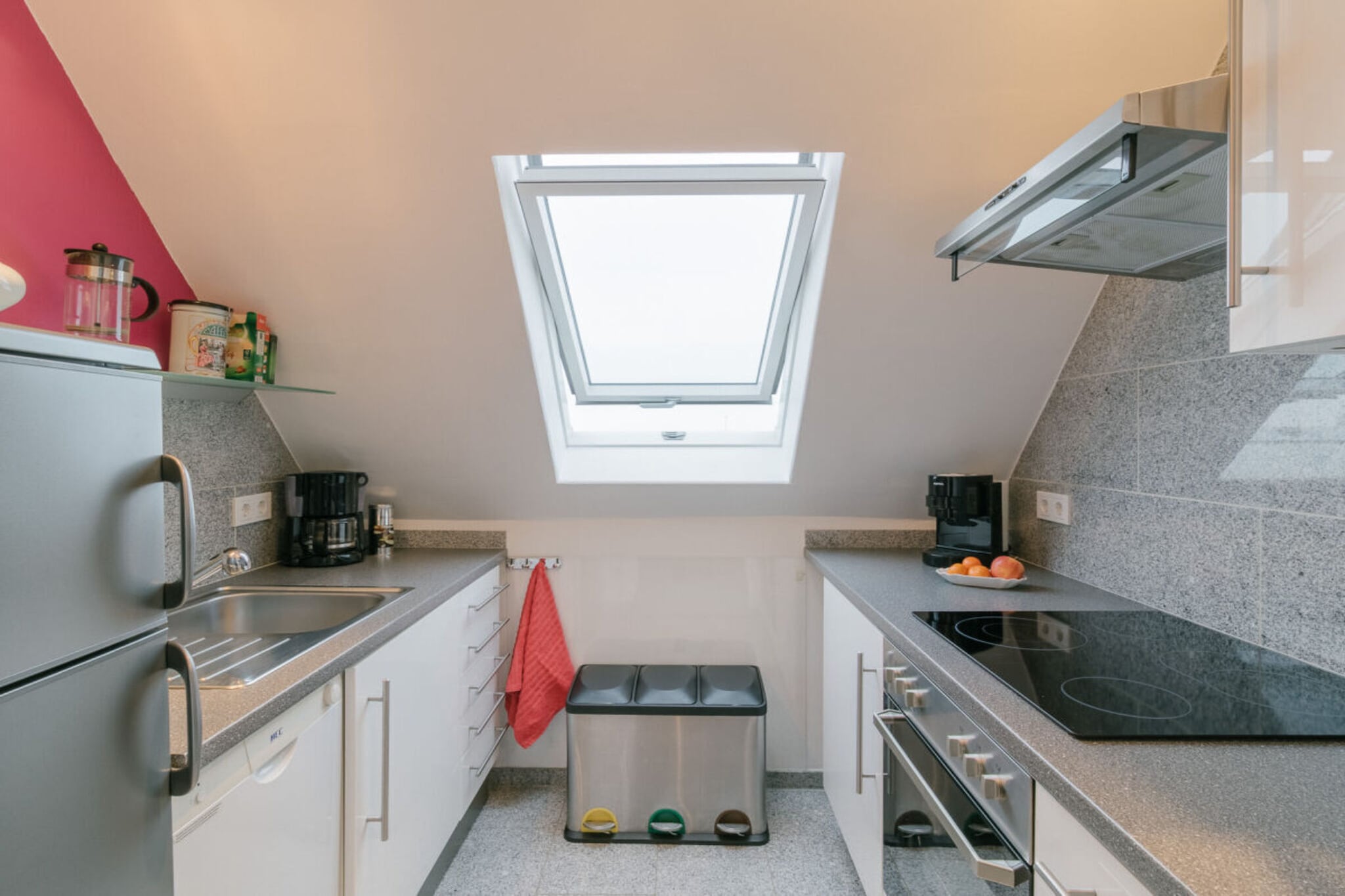 Noordzeeoase Pethan - Rustig gelegen rookvrij vakantiehuis met sauna en tuin met 2 appartementen voor maximaal 4 volwassenen + baby.