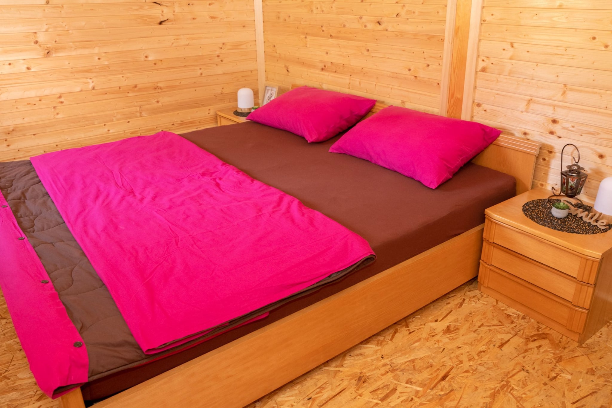 Robinzonski Kamp Hofman - Private Bungalow-Bedroom