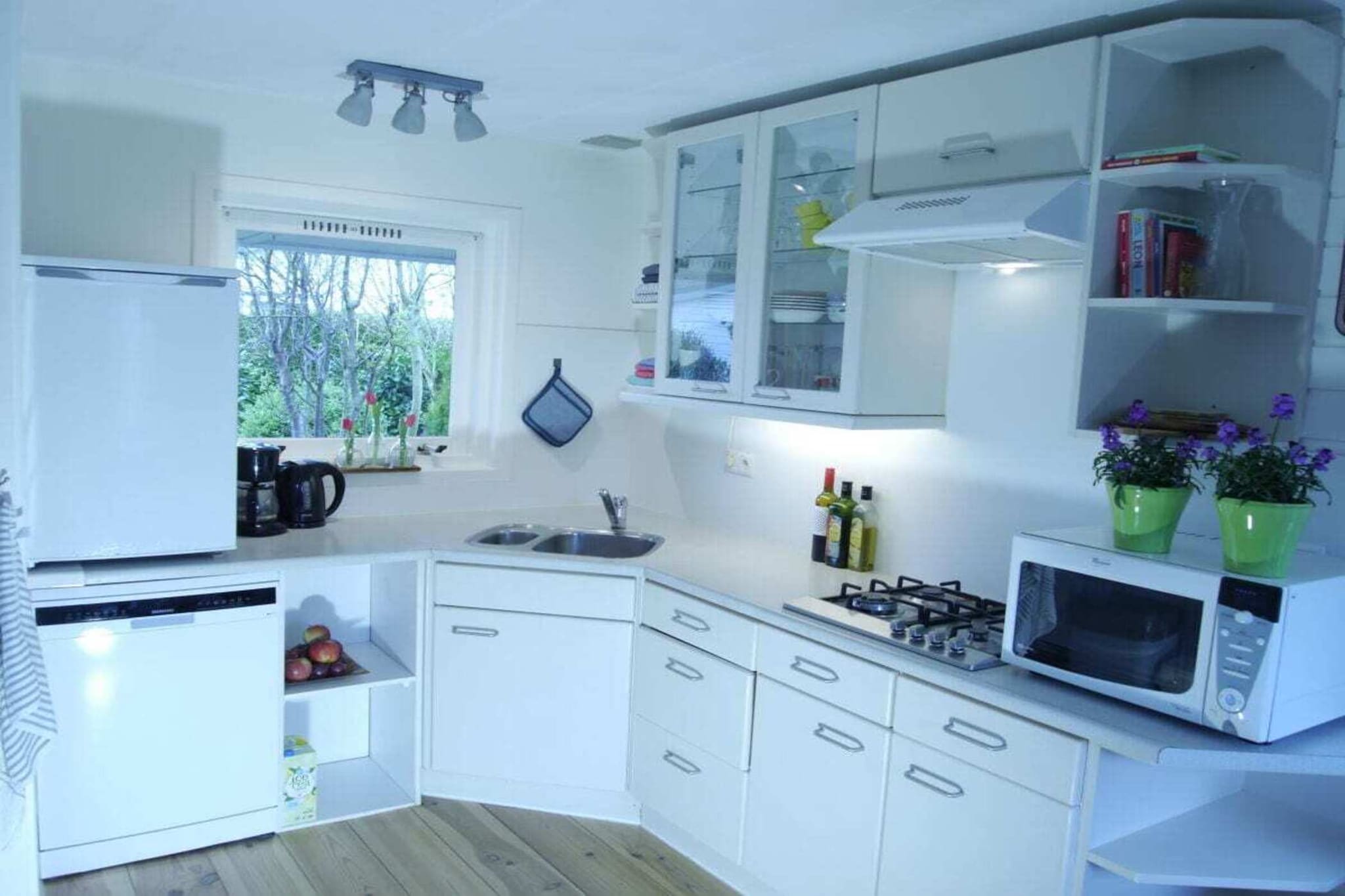 492018-Kitchen