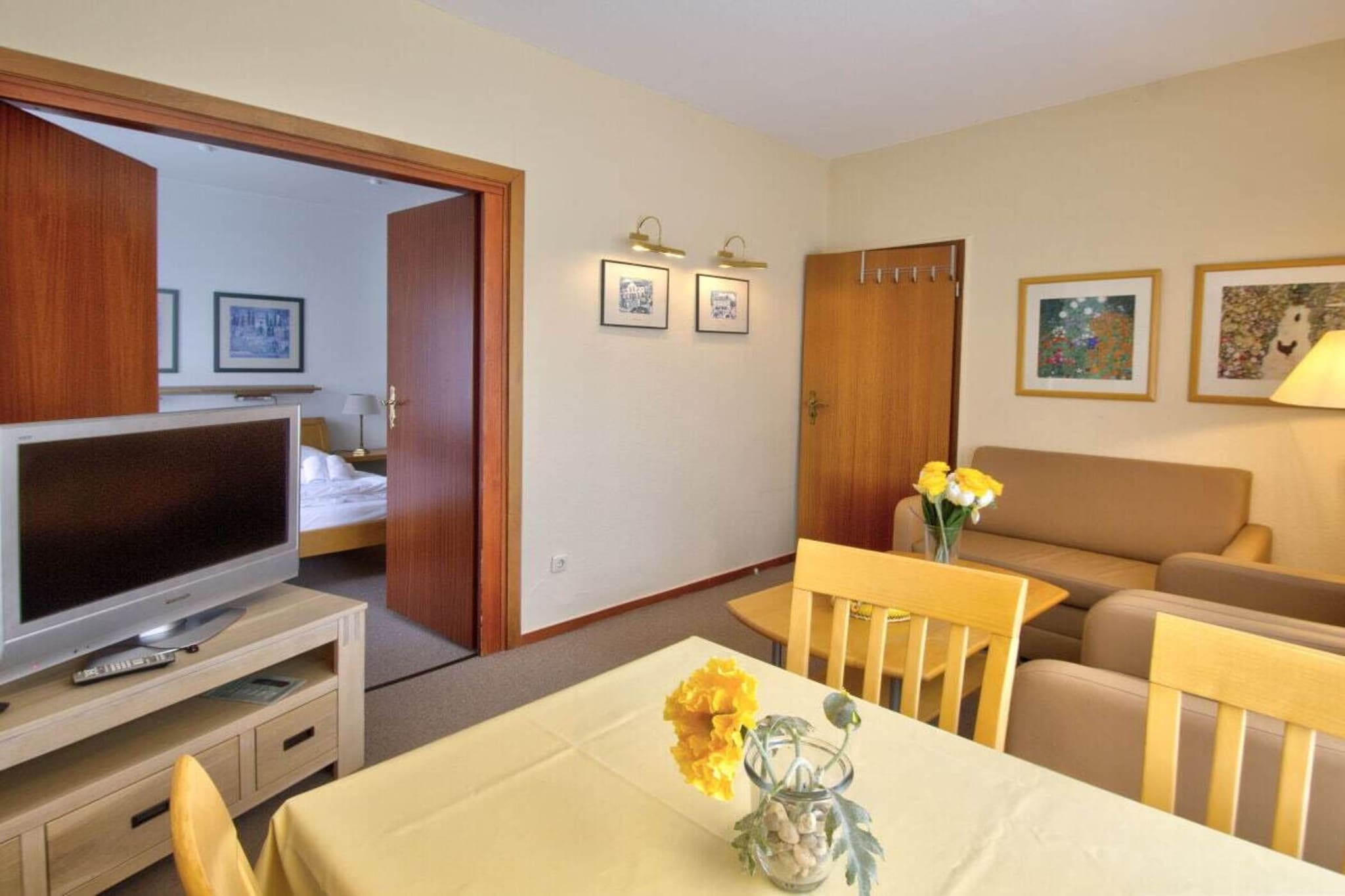 Holiday apartment by the swimming pool F 997