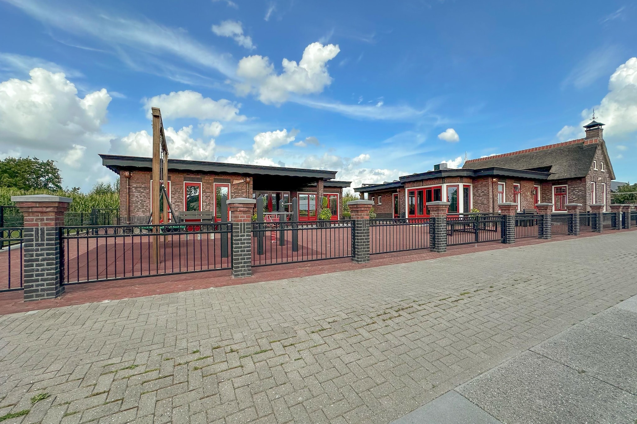 Stay in Oane's HÃºske, an authentic Frisian Forest House nestled by a quiet canal, ideal for exploring the region by bike or on foot. The fully detached holiday home offers three themed bedrooms and a large sleeping loft, totaling 10 beds, all with high-quality box springs. The spacious kitchen and large dining table seat 10â€“12 guests comfortably. Beds are made on arrival, and bath and kitchen linen are provided. Parking and an electric car charging point for two cars are available, and bicycles can be safely stored and charged in a lockable storage room.

Outside, enjoy a canopy with canal views and an electric barbecue. Children can play safely on the rubber-tiled playground with swings and tumbling frames, while adults can relax in the stove-fired Finnish sauna with light therapy and infrared radiators, complete with an outdoor shower. For larger groups, the adjacent detached house â€œit SimmerhÃºskeâ€ can accommodate 6 additional guests. The sauna is available on site for a fee.