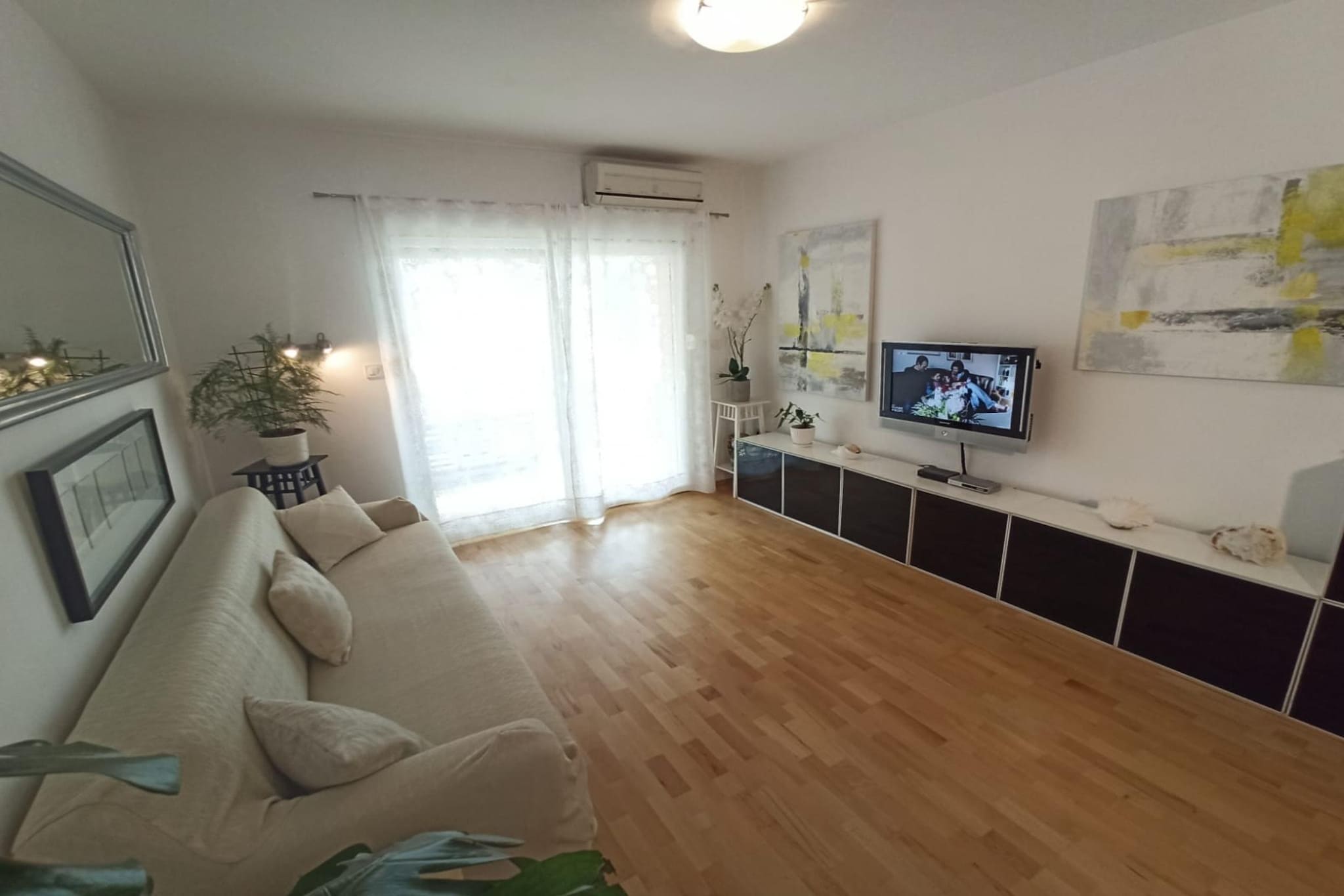 Apartment Ana with a partial sea view - Two Bedroom Apartment with Balcony and a Partial Sea View