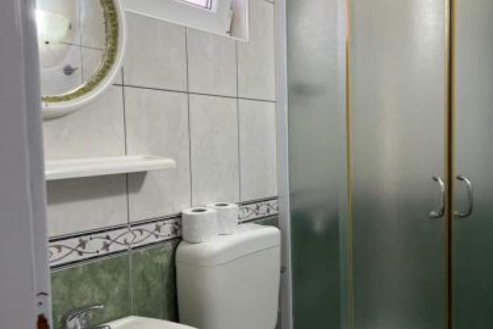 Apartments Natali - One Bedroom Apartment with Balcony (APP6)-Badezimmer