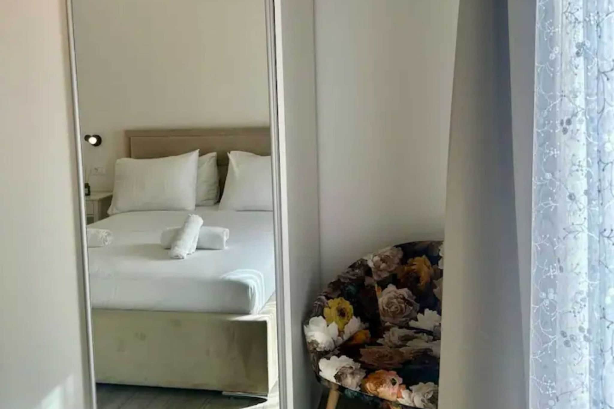 Apartment Ivan with Pool - Two Bedroom Apartment with Terrace and Swimming pool-Chambre