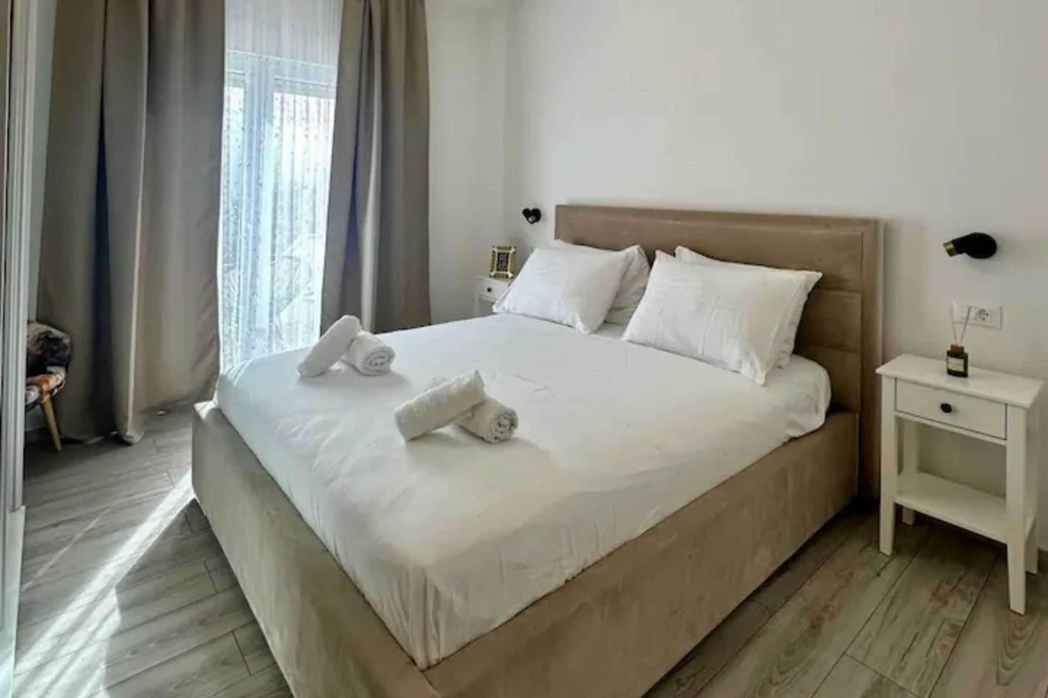 Apartment Ivan with Pool - Two Bedroom Apartment with Terrace and Swimming pool-Chambre