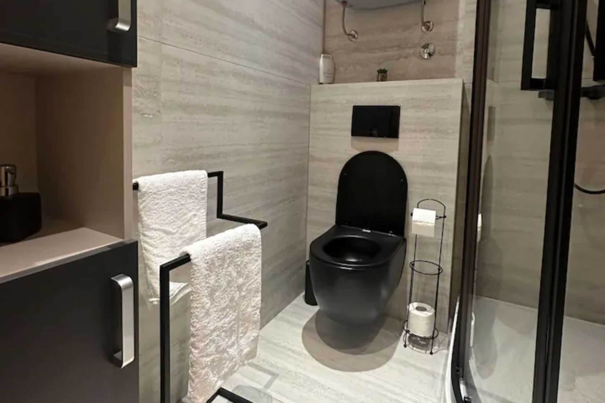 Apartment Ivan with Pool - Two Bedroom Apartment with Terrace and Swimming pool-Salle de bain
