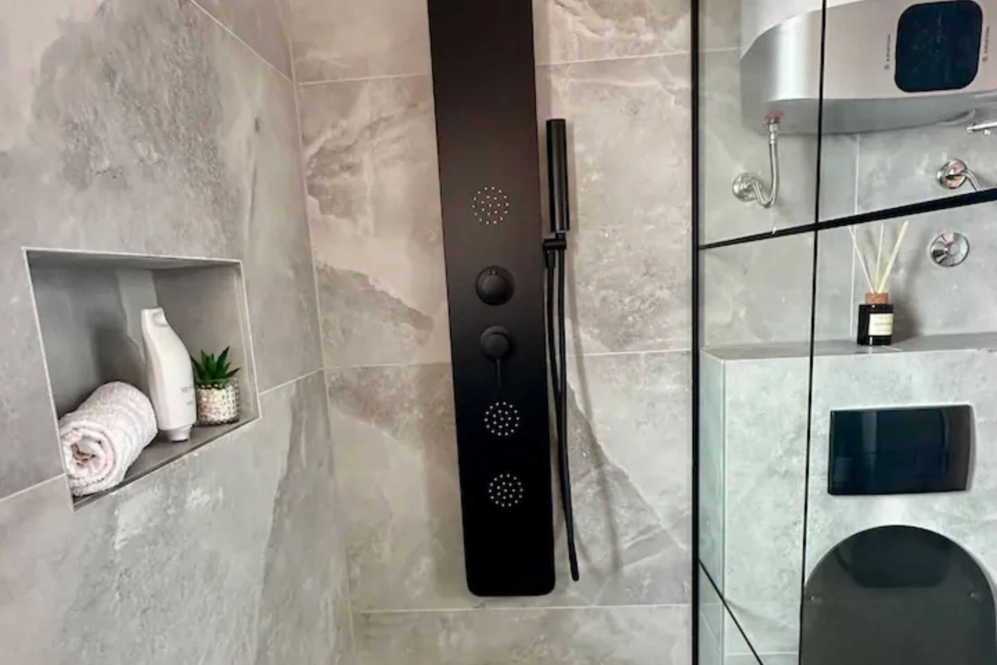 Apartment Ivan with Pool - Two Bedroom Apartment with Terrace and Swimming pool-Salle de bain