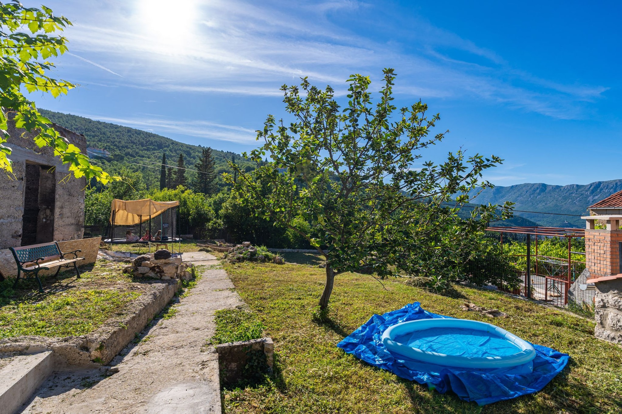 Ranch House Zora - One Bedroom Ranch House-Outdoor