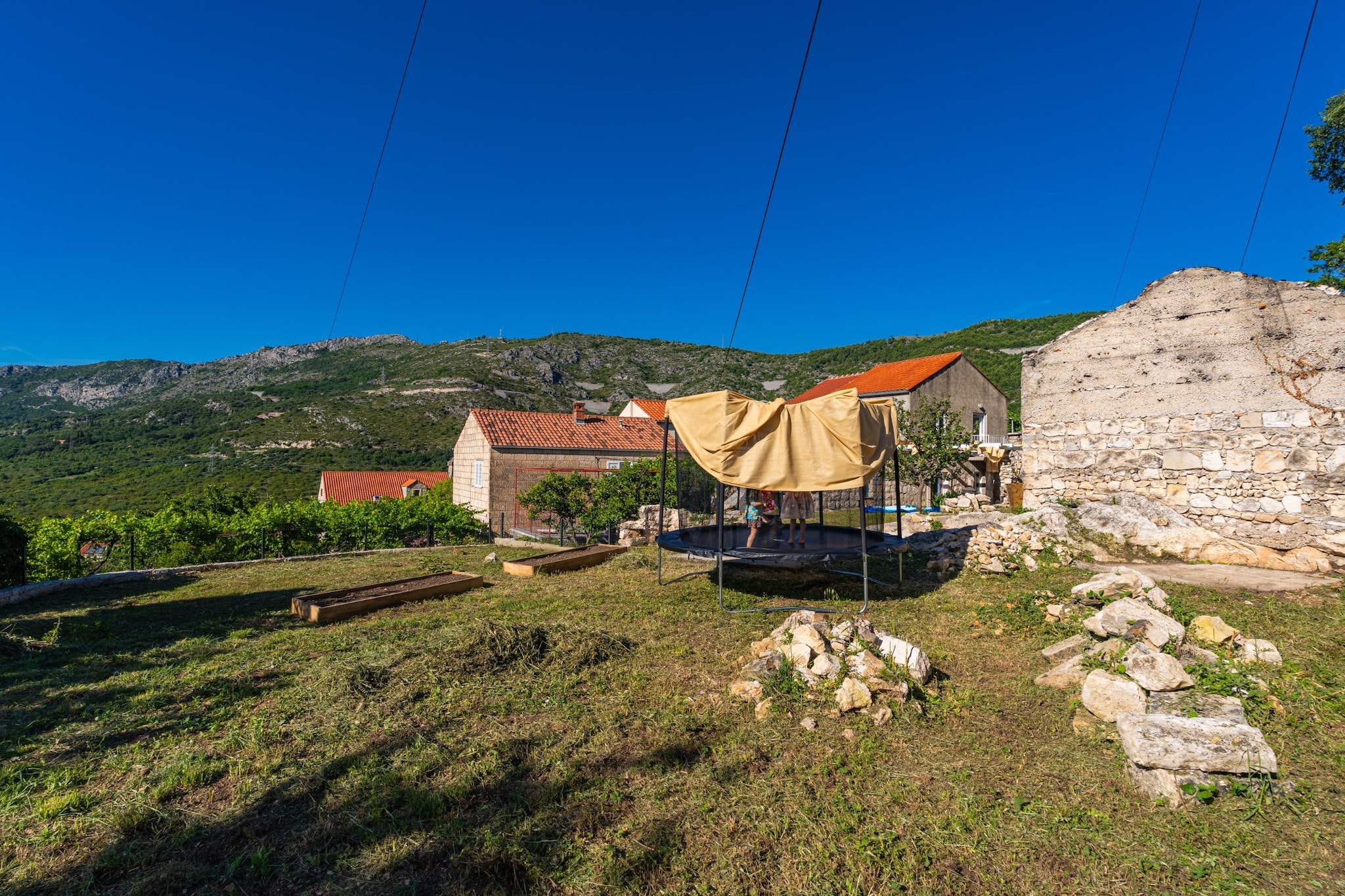 Ranch House Zora - One Bedroom Ranch House-Outdoor