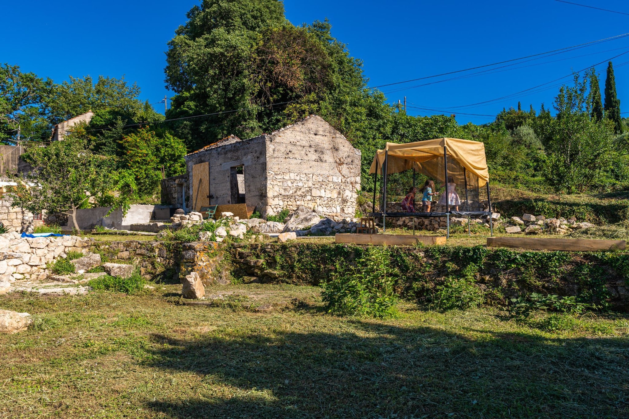 Ranch House Zora - One Bedroom Ranch House-Outdoor