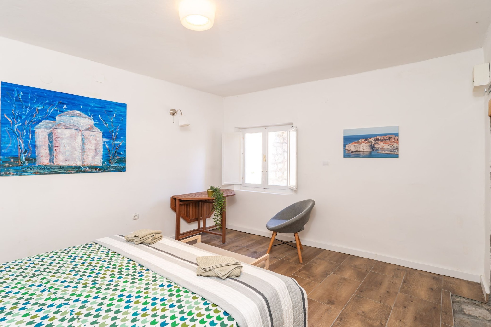 Ranch House Zora - One Bedroom Ranch House-Bedroom