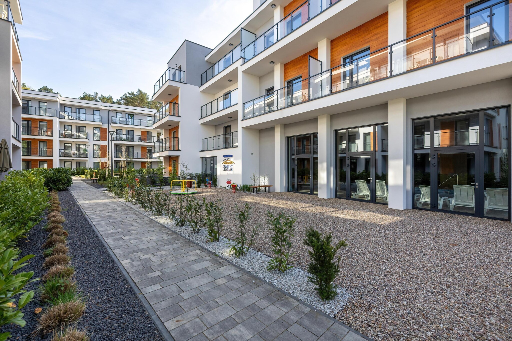 Apartamenty Powstańców WLKP 16D-25 Pobierowo - Exterior in summer