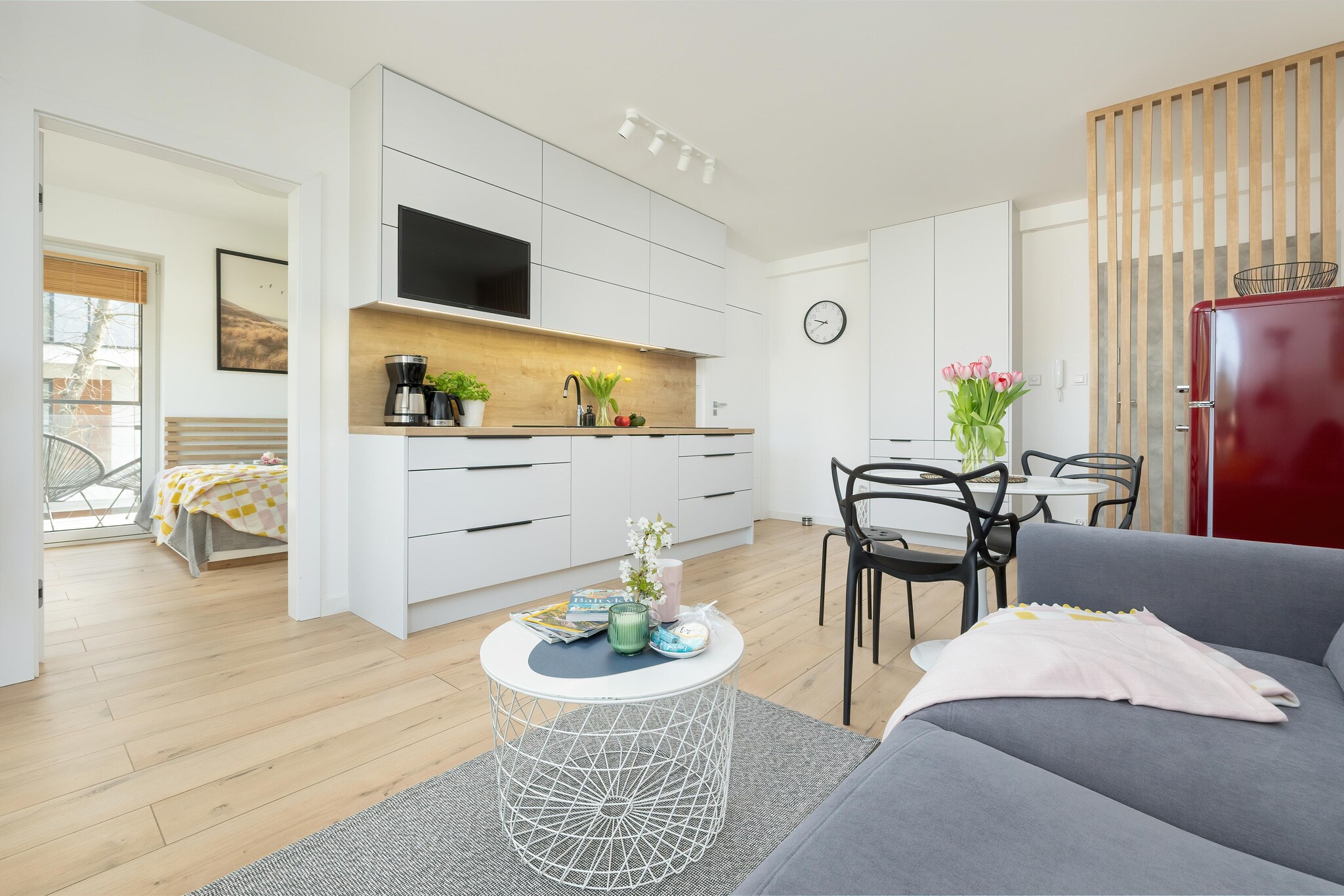 Perfect location, in a quiet area, 450 m from the sea. 500 m to the center of the resort. The modern apartment complex is an ideal place for a holiday. Guests have access to a year-round indoor swimming pool.
The comfortable holiday apartment is located on the second floor (there is an elevator) and is prepared for 4 people. It has a balcony with a set of garden furniture. The apartment consists of a living room connected to the kitchen, a bedroom and a bathroom with a shower. The living room has a 2-seater sofa, table and TV. The equipment includes a washing machine, iron and hair dryer. Central heating. Wireless internet is available.
The price of the stay includes: electricity and water consumption, internet, use of the swimming pool, parking, baby cot and high chair (prior reservation required).
Pobierowo is a holiday resort in the West Pomeranian Voivodeship. It is located on the shores of the Baltic Sea. Pobierowo offers a clean beach and a guarded swimming area. A perfect place for children, athletes and lovers. There are many romantic spots for two here. There is a parrot house, an oceanarium and giant inflatable playgrounds.
Children will be delighted with a visit to the Whale Park in nearby Rewal (approx. 7 km), with real sea giants, and to the Fairy Tale Cottage, where they will meet face to face with fairy-tale characters.
The pride of the town and the entire region is the renovated narrow-gauge railway, which allows you to go on a charming trip to neighboring resorts.