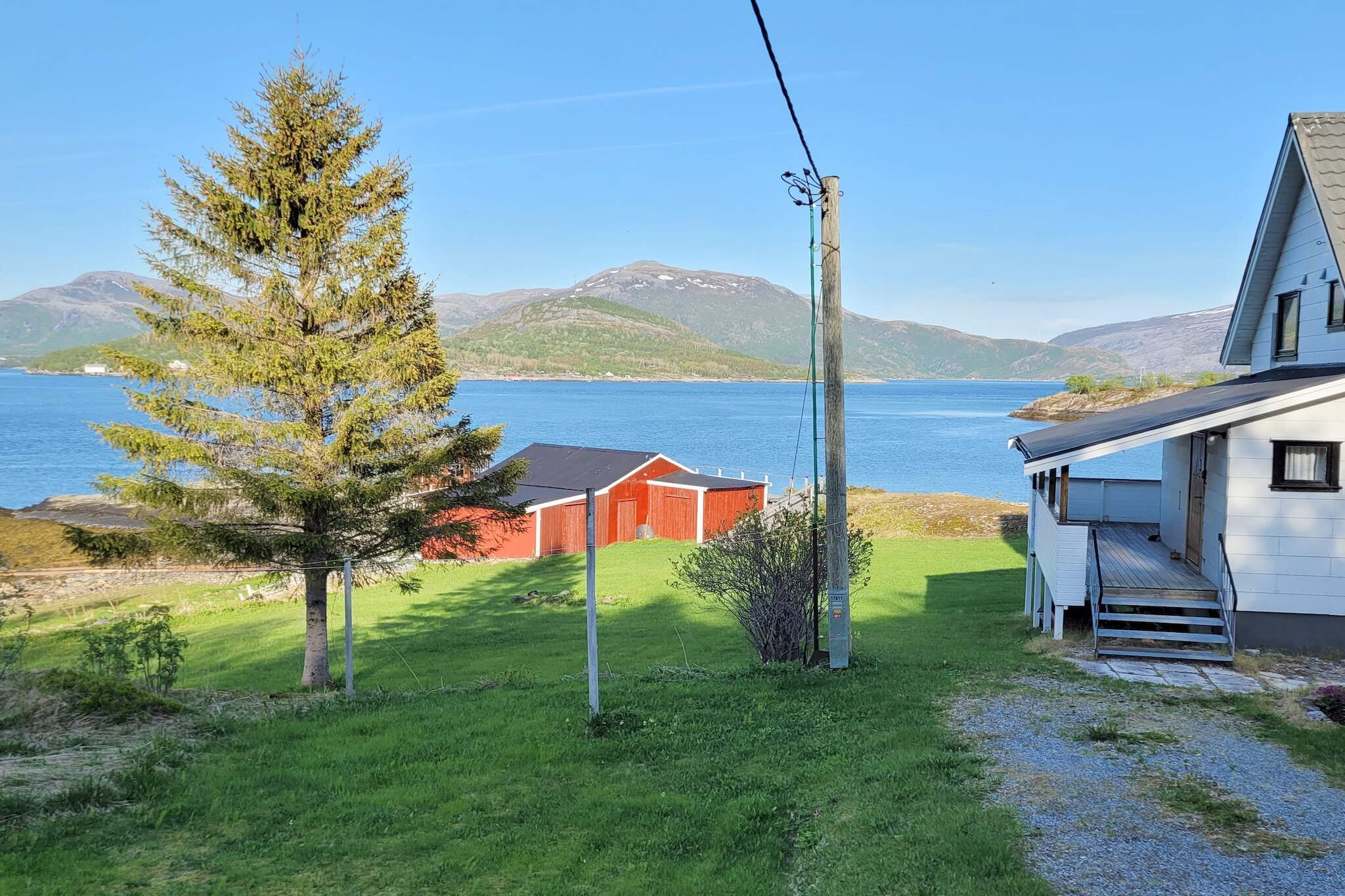 6 person holiday home in Sandhornøy