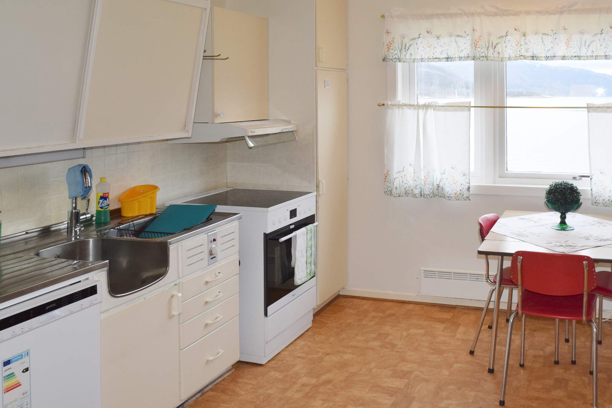 6 person holiday home in Sandhornøy - Indoor