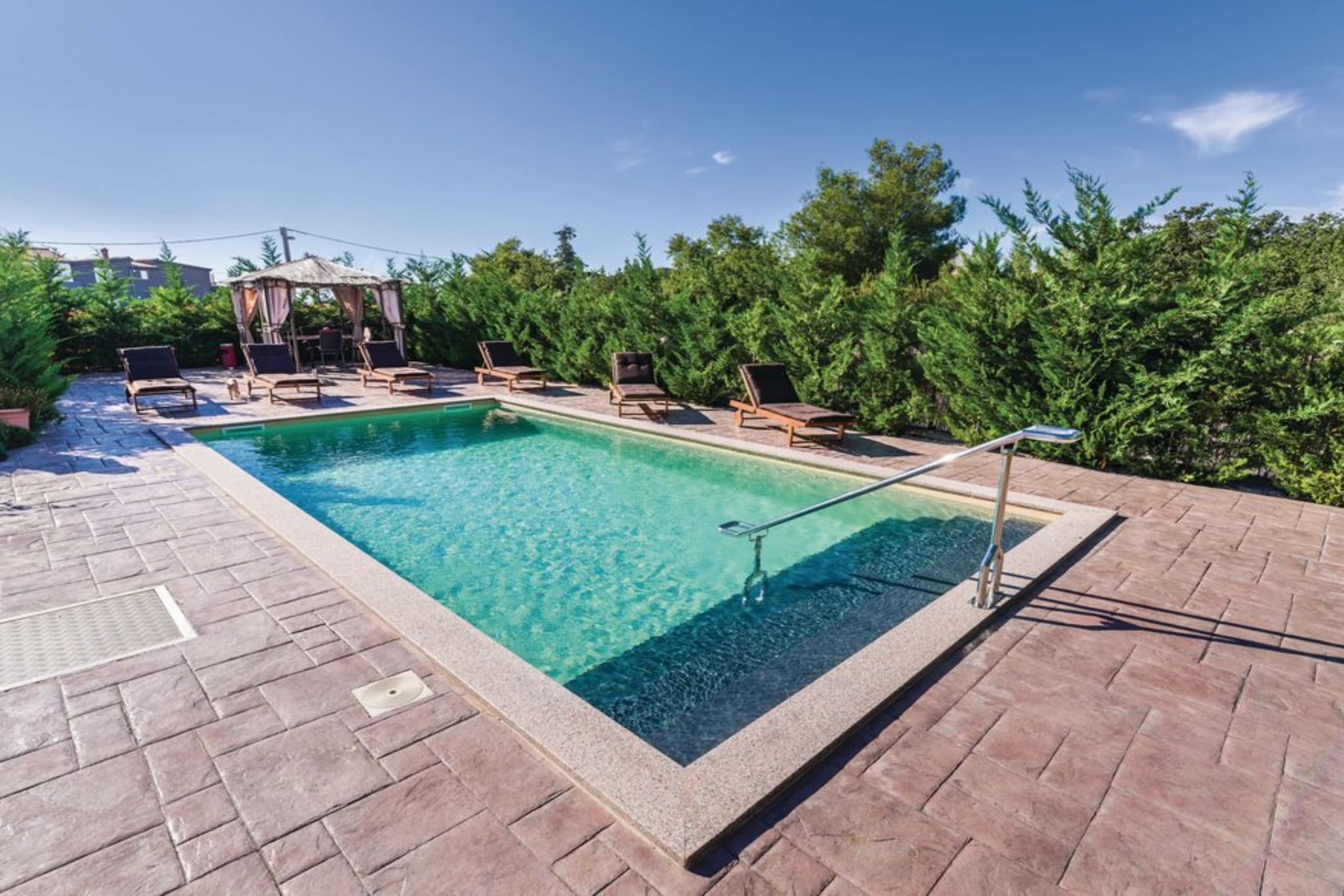 Holiday Home Villa Ksenija - Six Bedroom Holiday Home with Pool-Pool