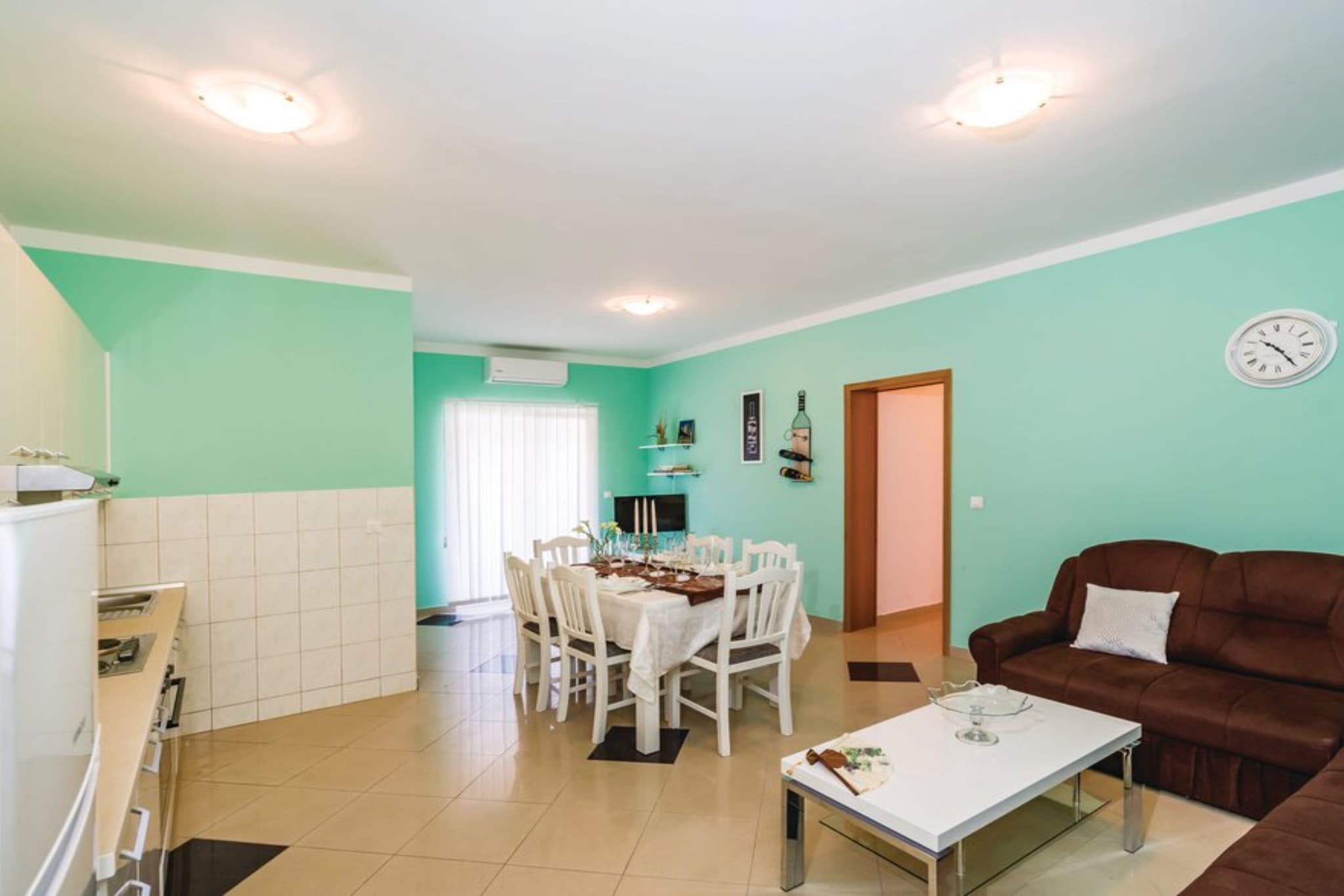 Holiday Home Villa Ksenija - Six Bedroom Holiday Home with Pool-Living room