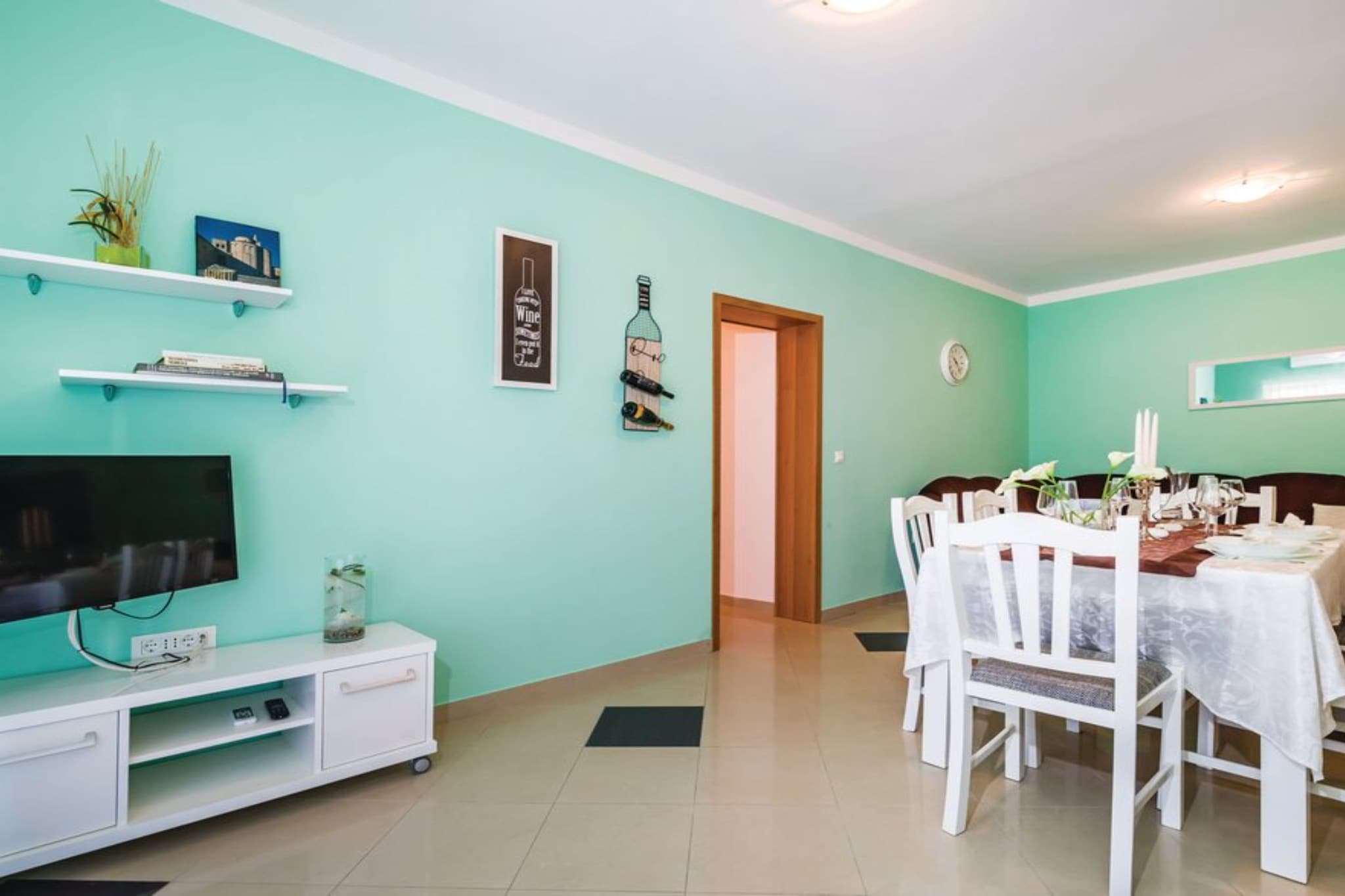Holiday Home Villa Ksenija - Six Bedroom Holiday Home with Pool-Living room