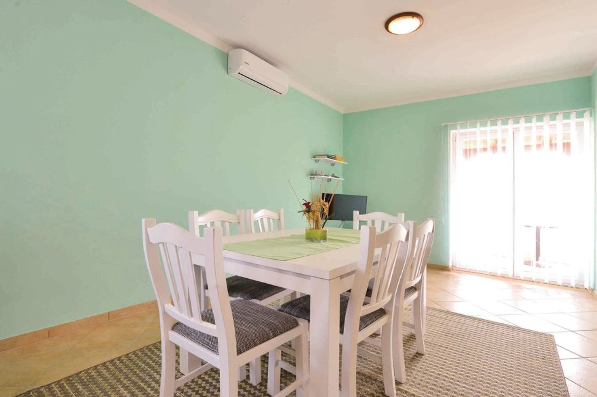 Holiday Home Villa Ksenija - Six Bedroom Holiday Home with Pool-Dining room