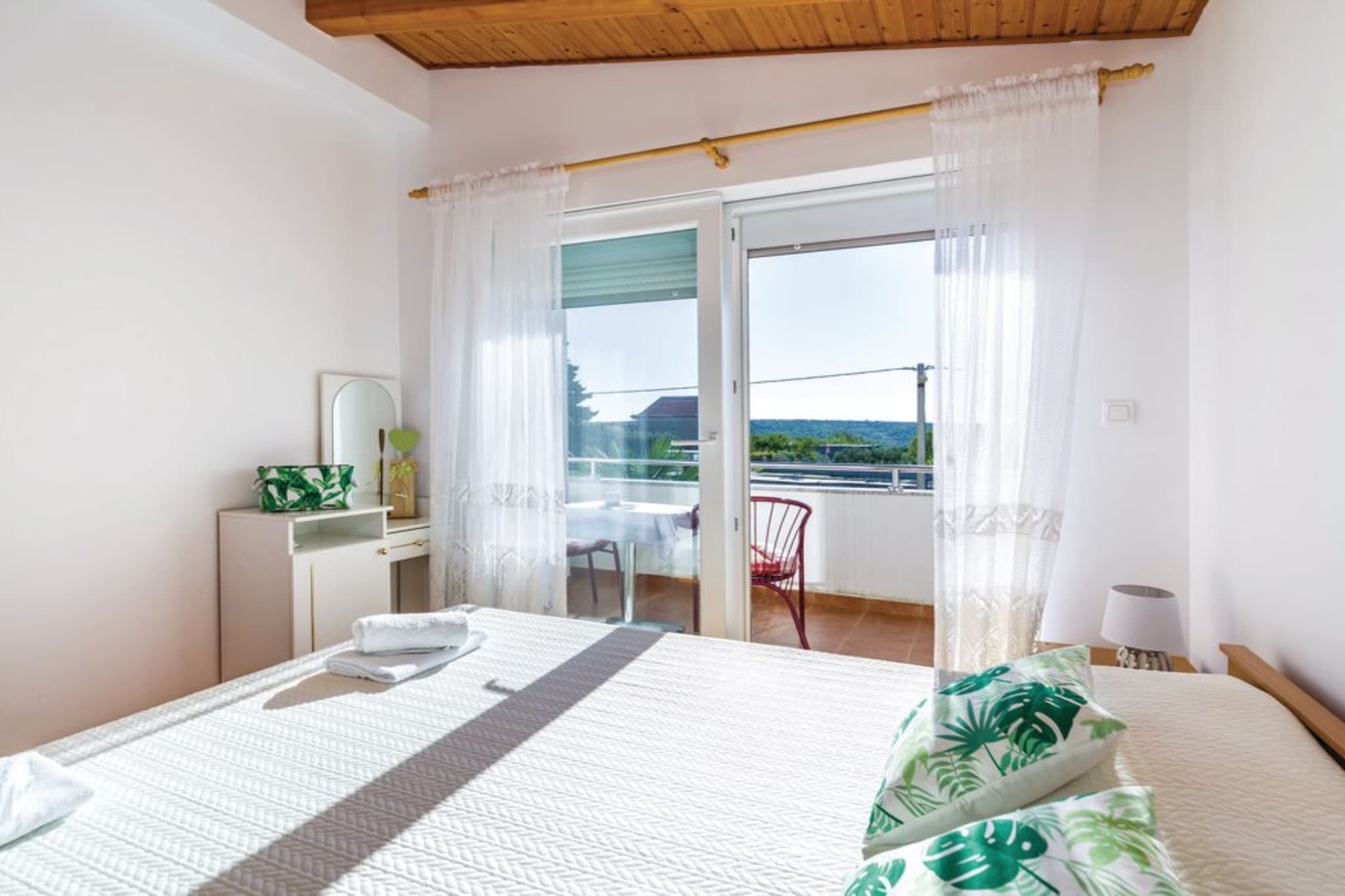 Holiday Home Villa Ksenija - Six Bedroom Holiday Home with Pool-Bedroom