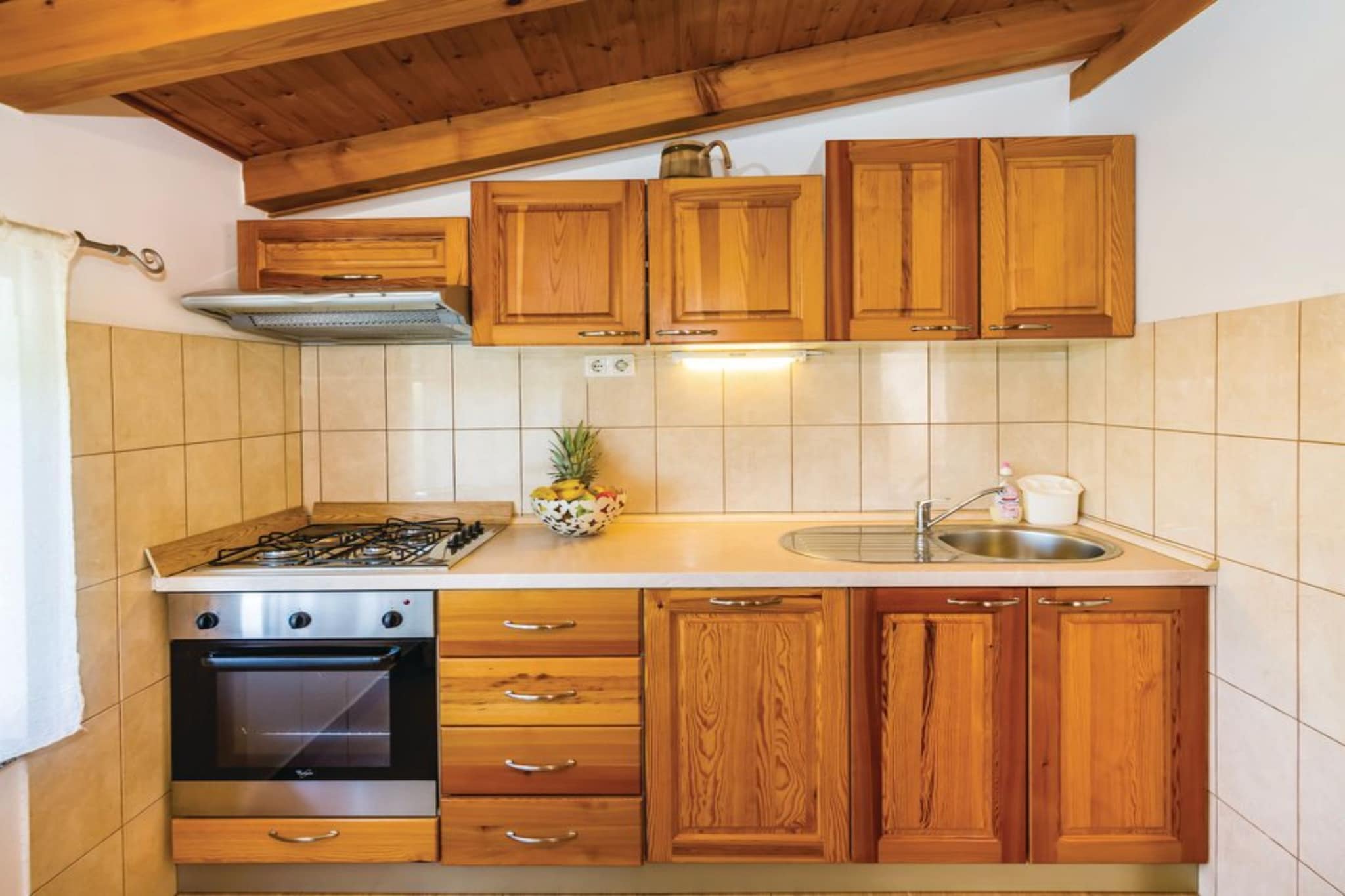 Holiday Home Villa Ksenija - Six Bedroom Holiday Home with Pool-Kitchen