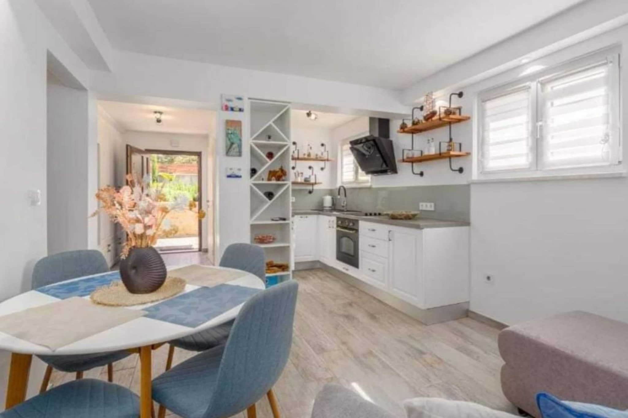 Apartment Amor - Two Bedroom Apartment with Terrace-Küche