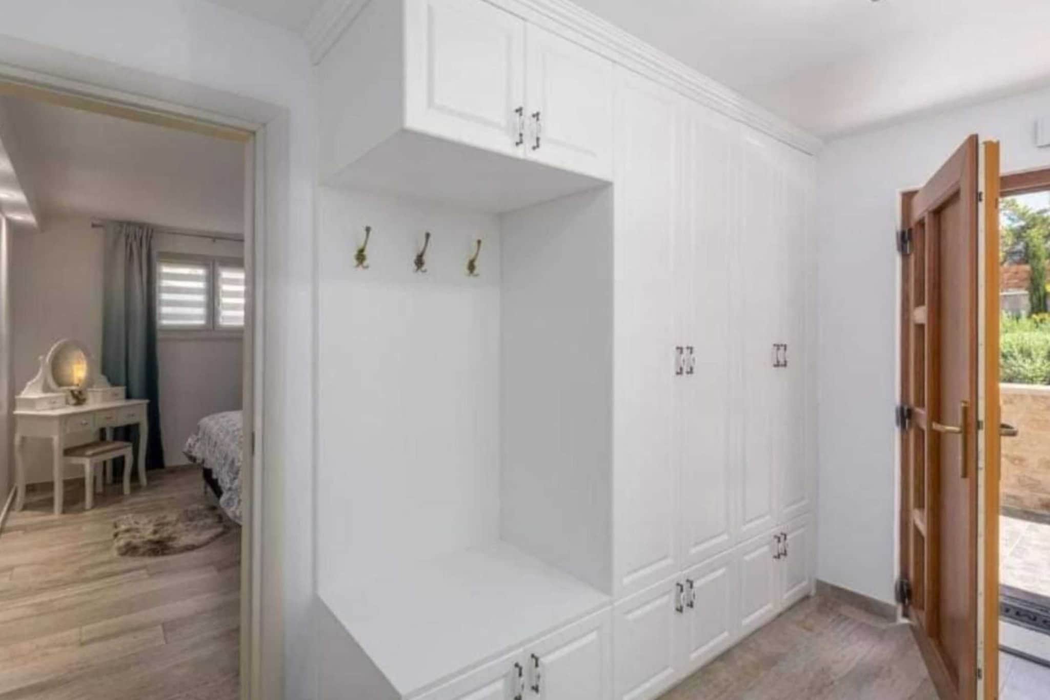 Apartment Amor - Two Bedroom Apartment with Terrace-Innen