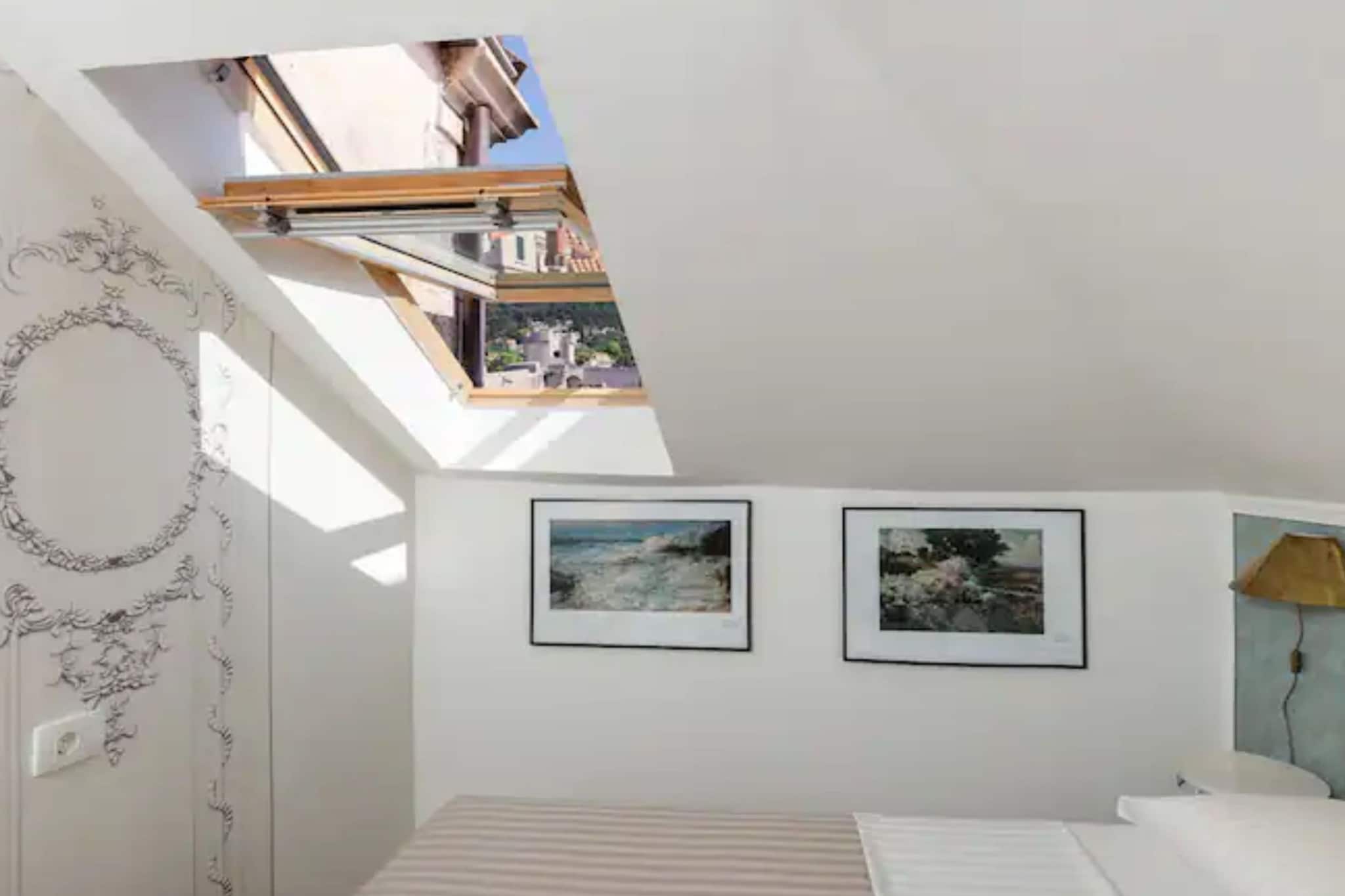 Apartment Ivančica - Double Room with Old town view-Indoor
