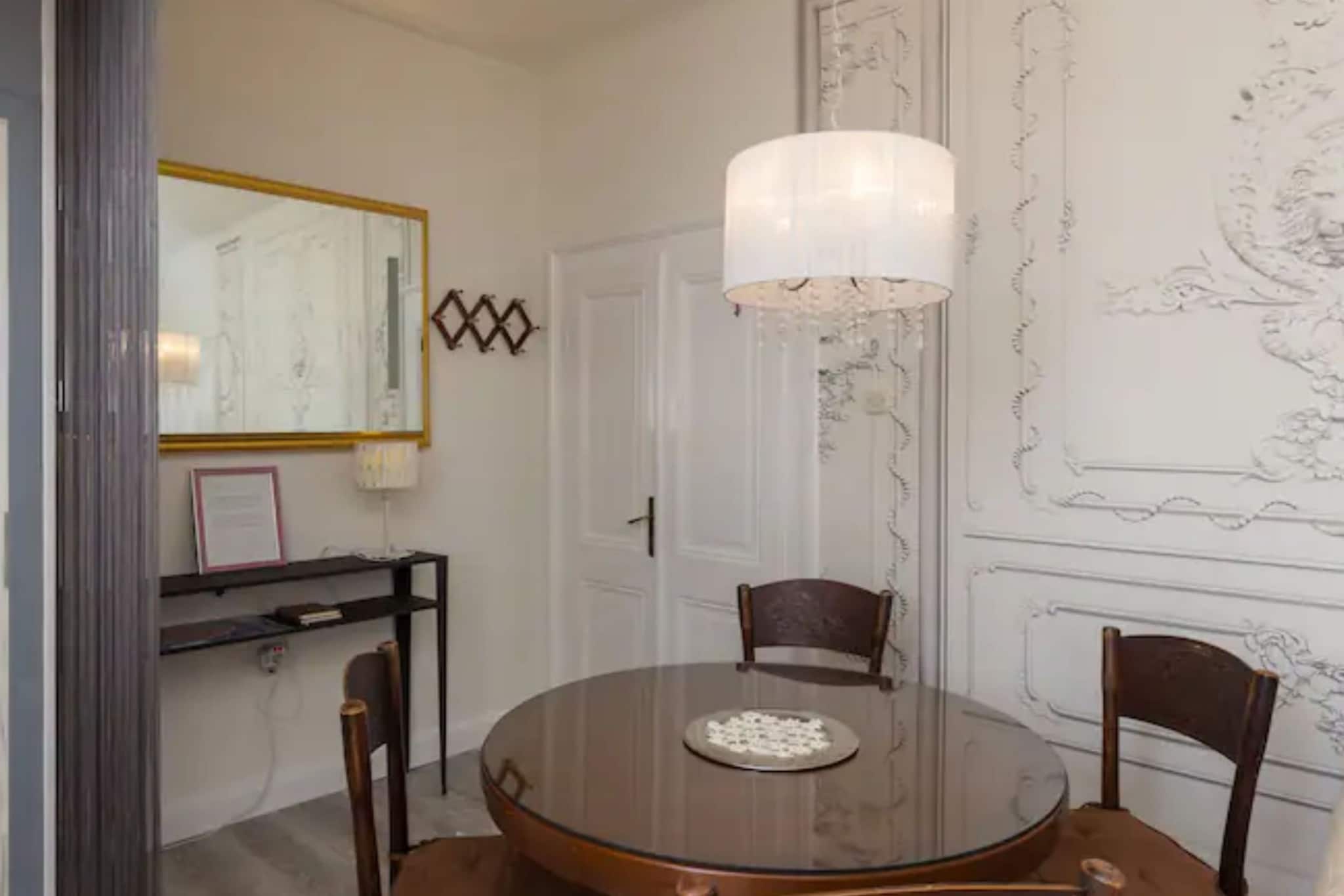 Apartment Ivančica - Double Room with Old town view-Dining room