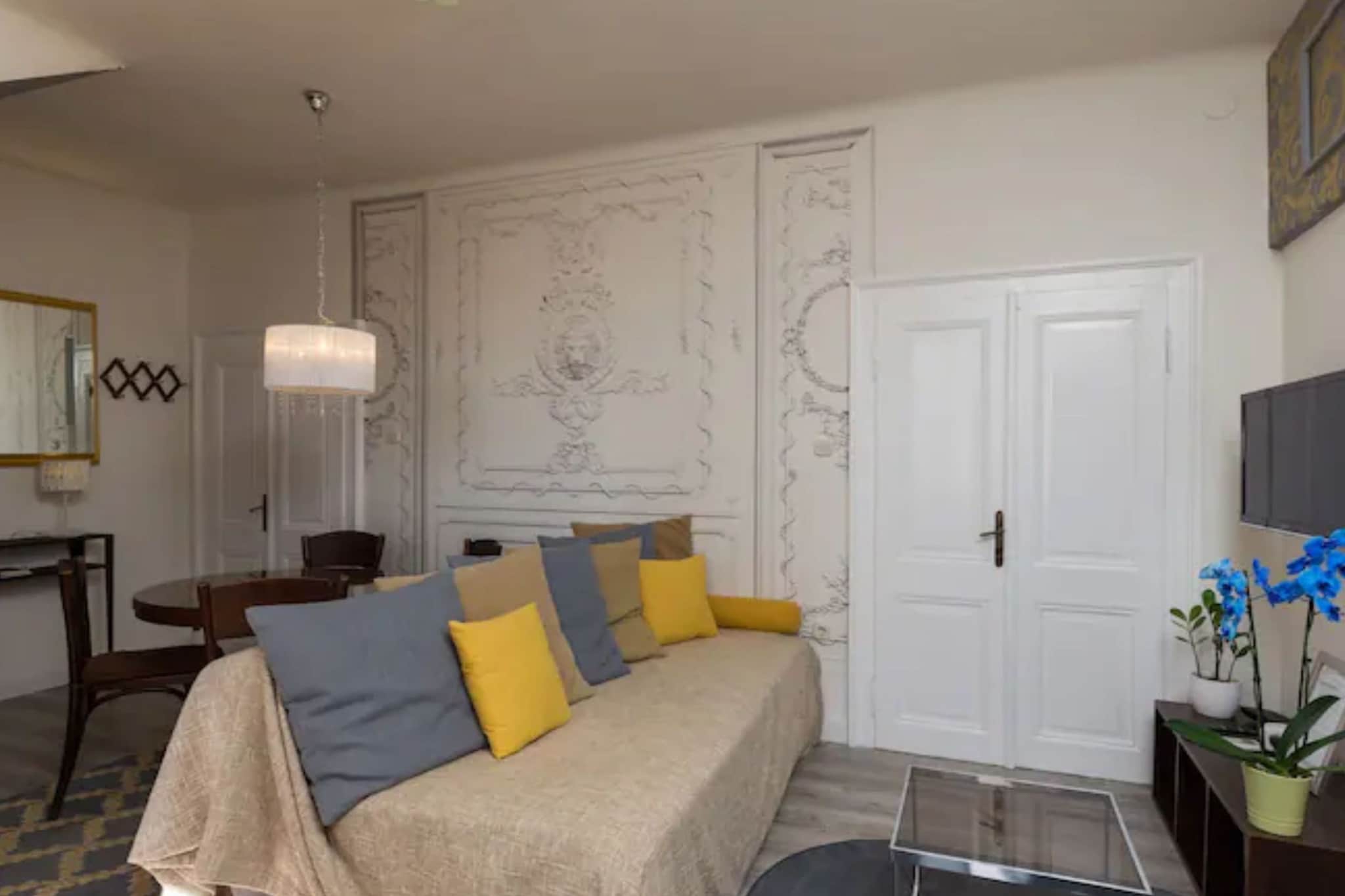 Apartment Ivančica - Double Room with Old town view-Living room